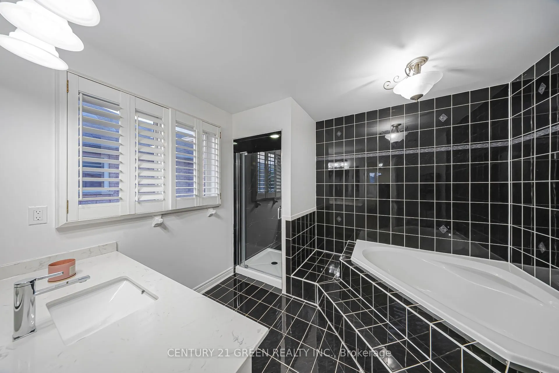 486 Fernforest Drive