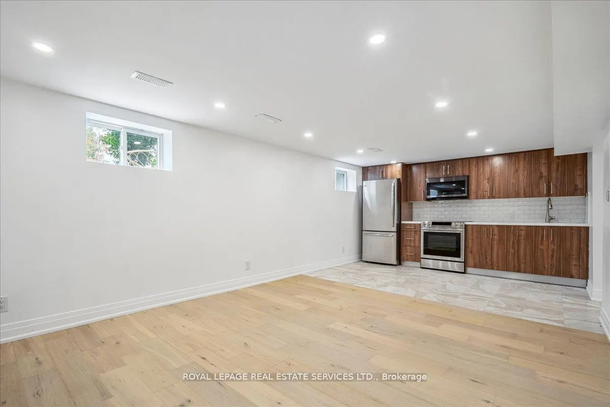 14 Ramsbury Road