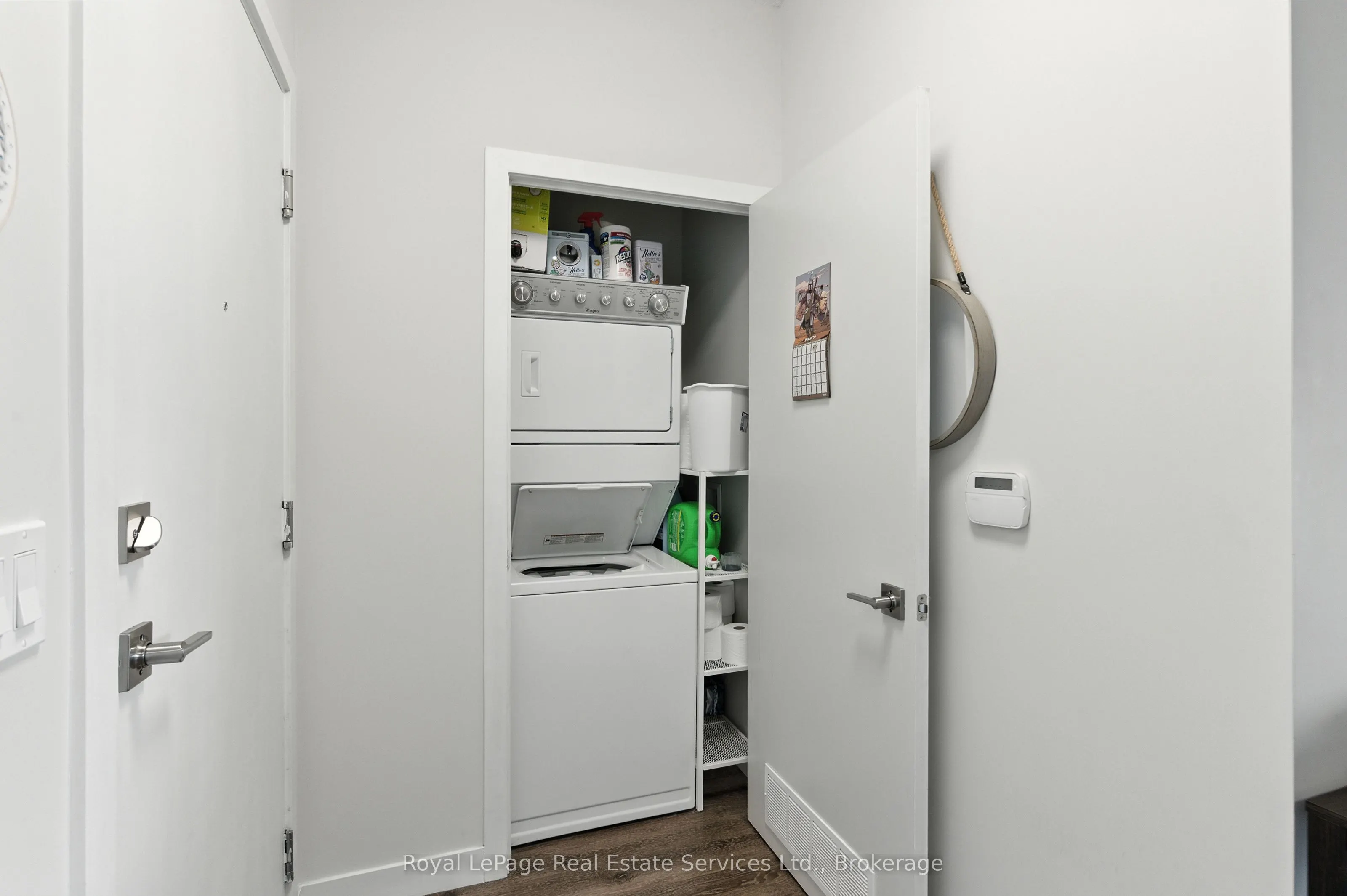 2081 Fairview Street, #813