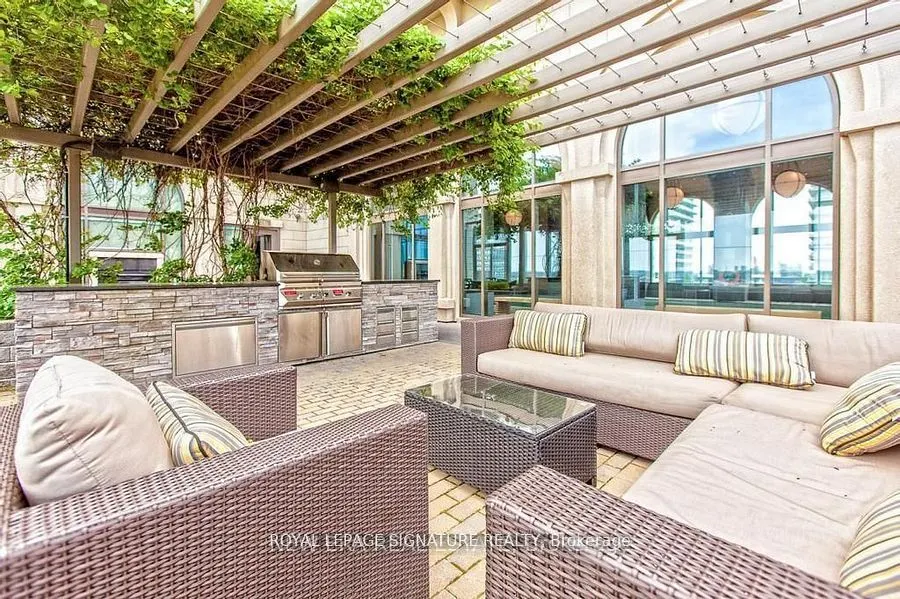 385 Prince Of Wales Drive, #2203
