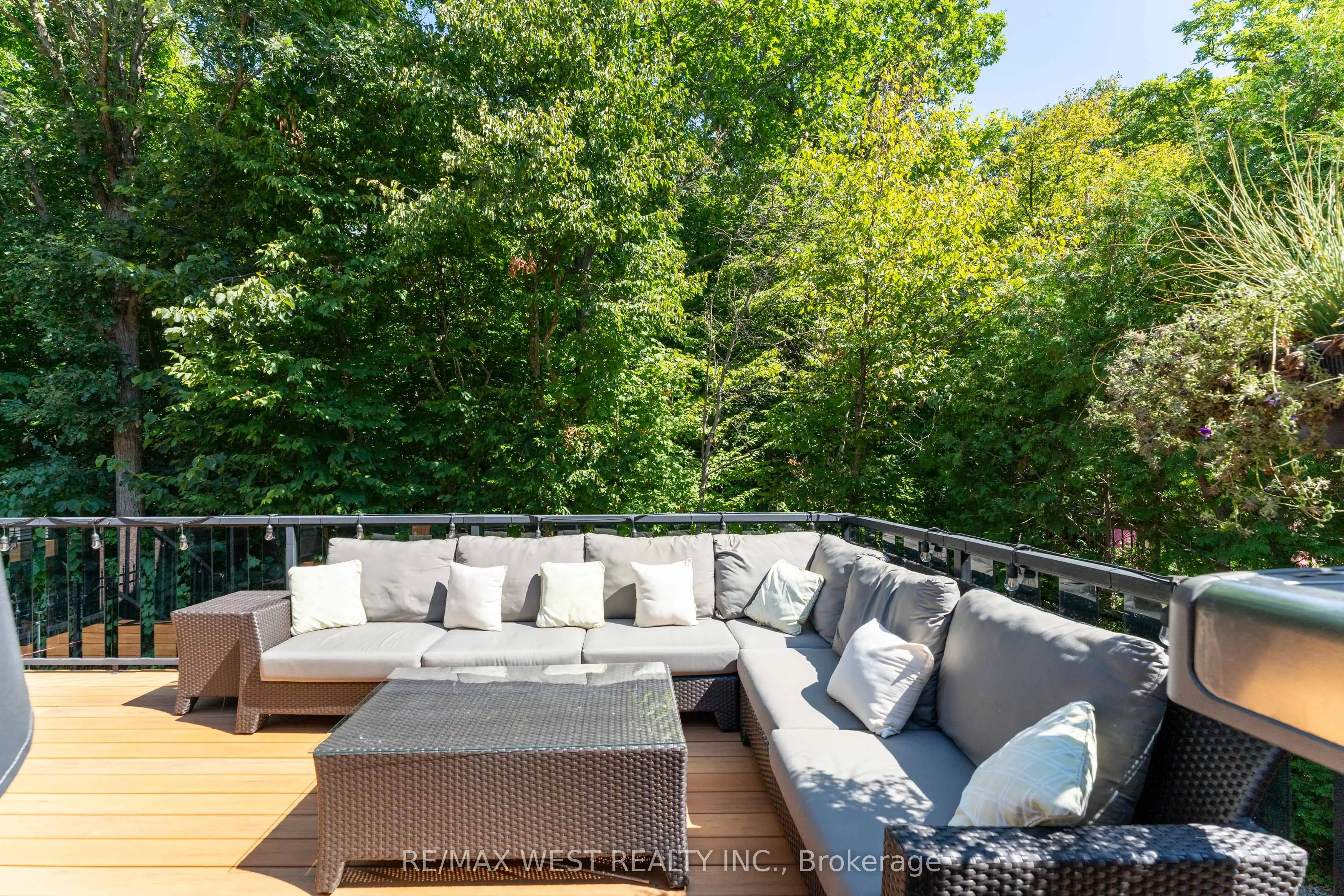 5211 Misty Pine Crescent