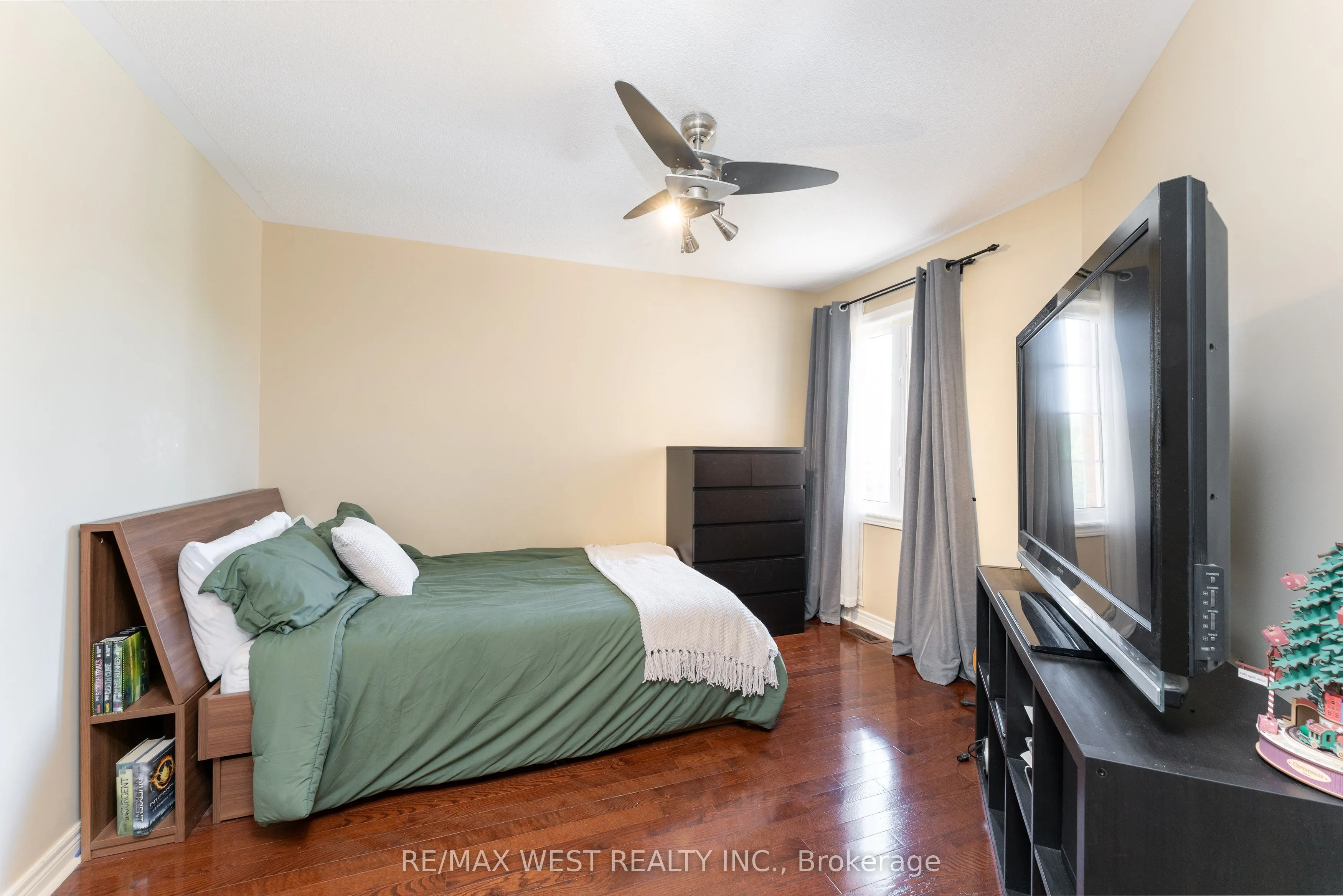 5211 Misty Pine Crescent