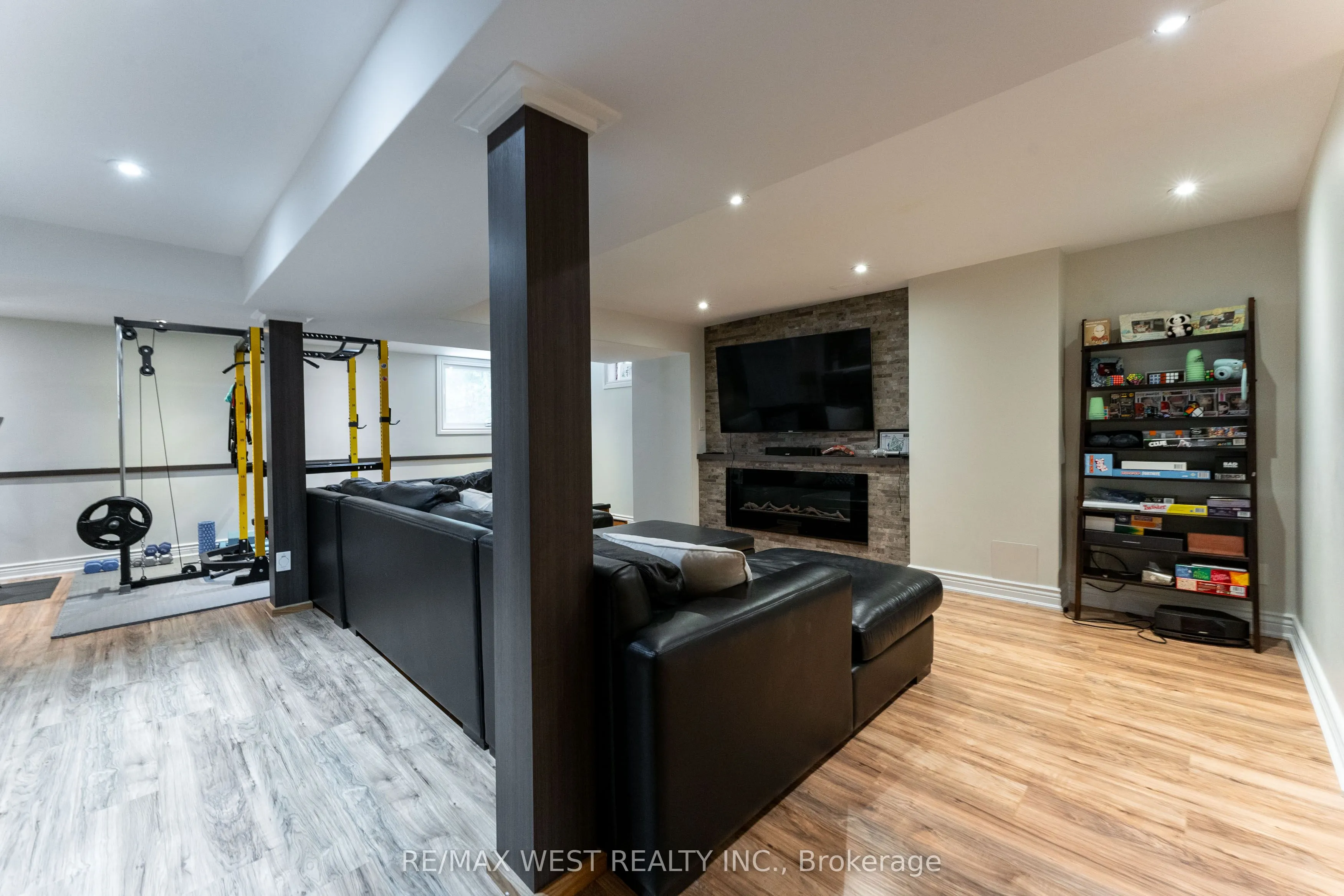 5211 Misty Pine Crescent