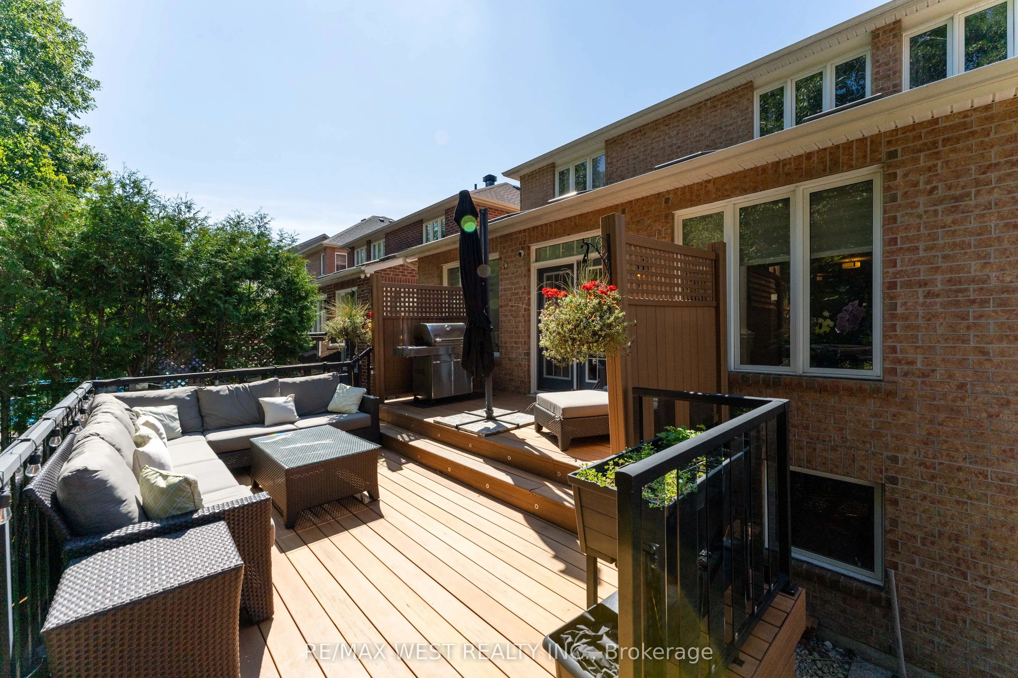 5211 Misty Pine Crescent