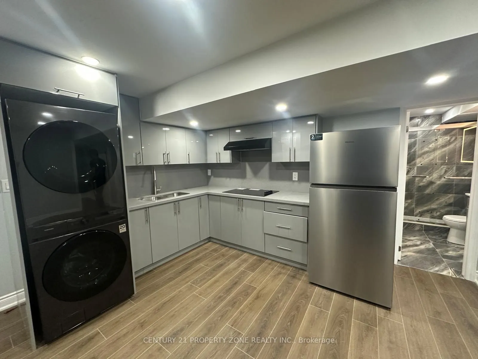 1394 lobelia Crescent, #lower unit