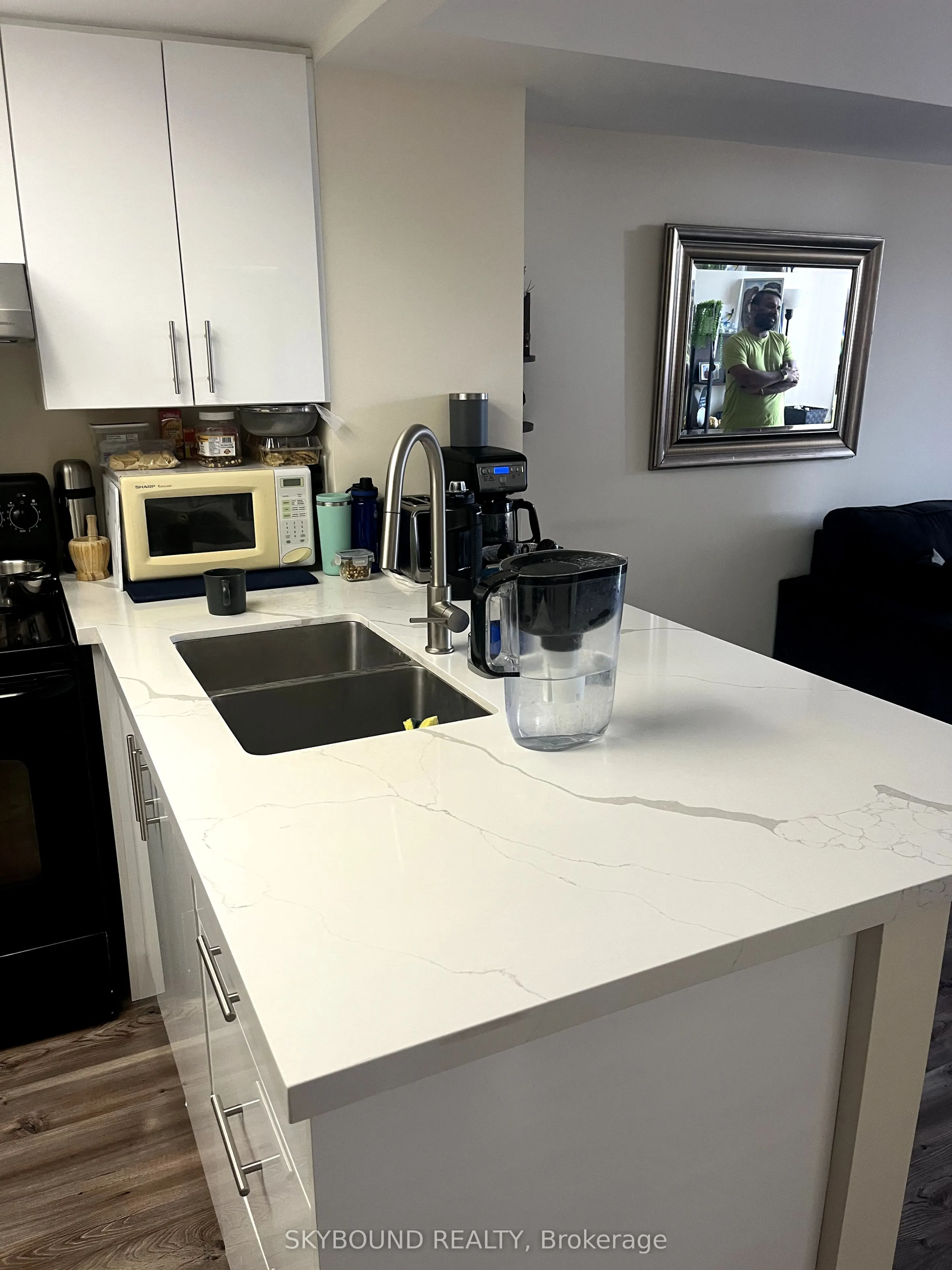 55 Kingsbridge Garden Circle N, #612
