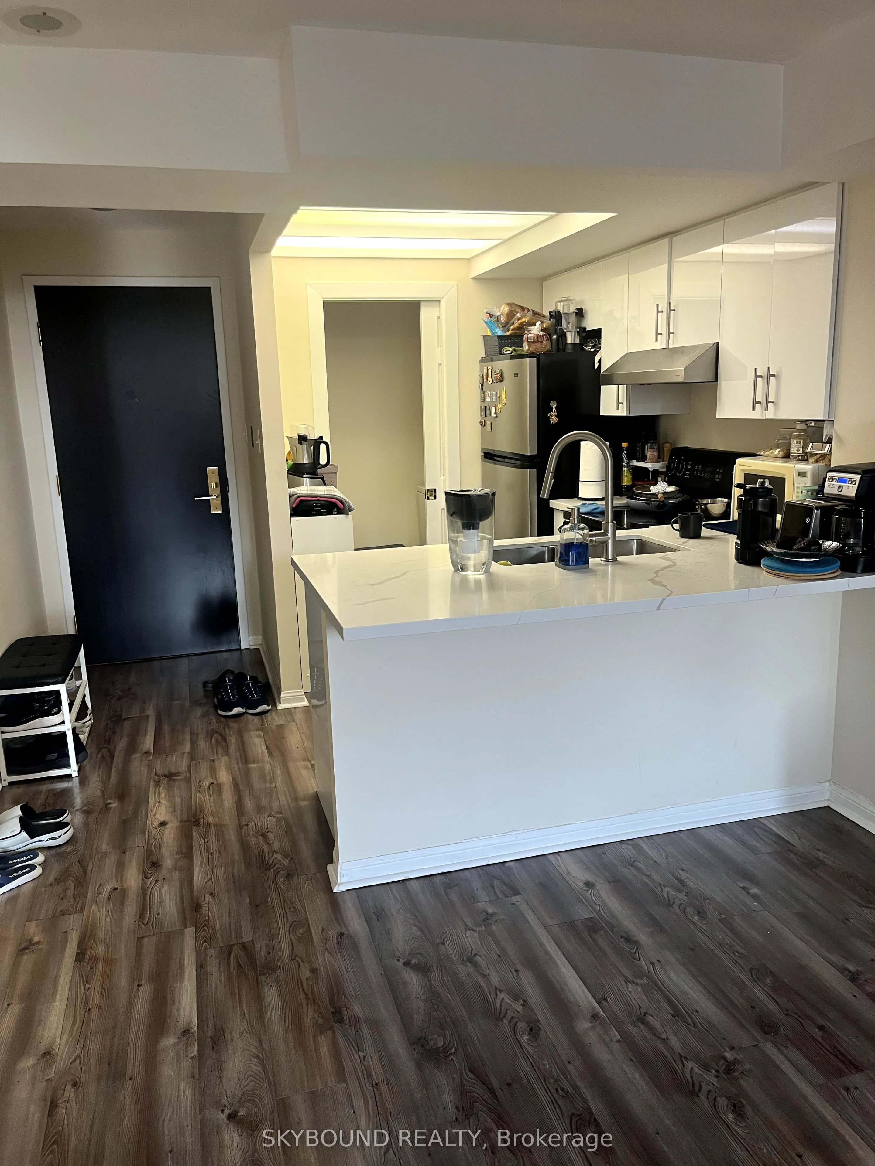 55 Kingsbridge Garden Circle N, #612