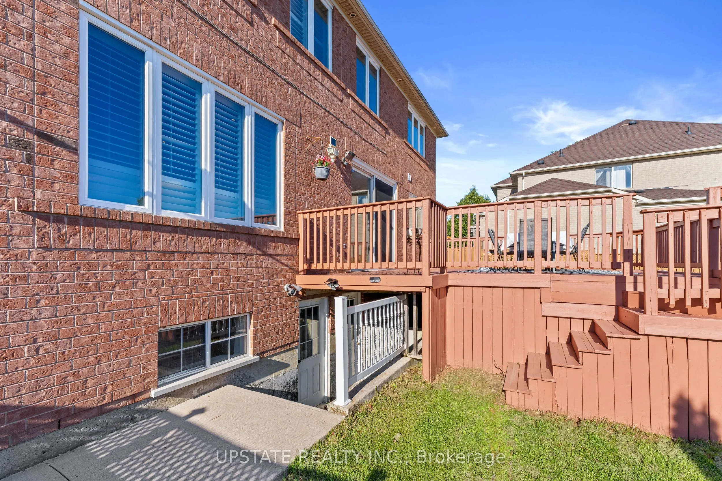 28 Cosmo Court