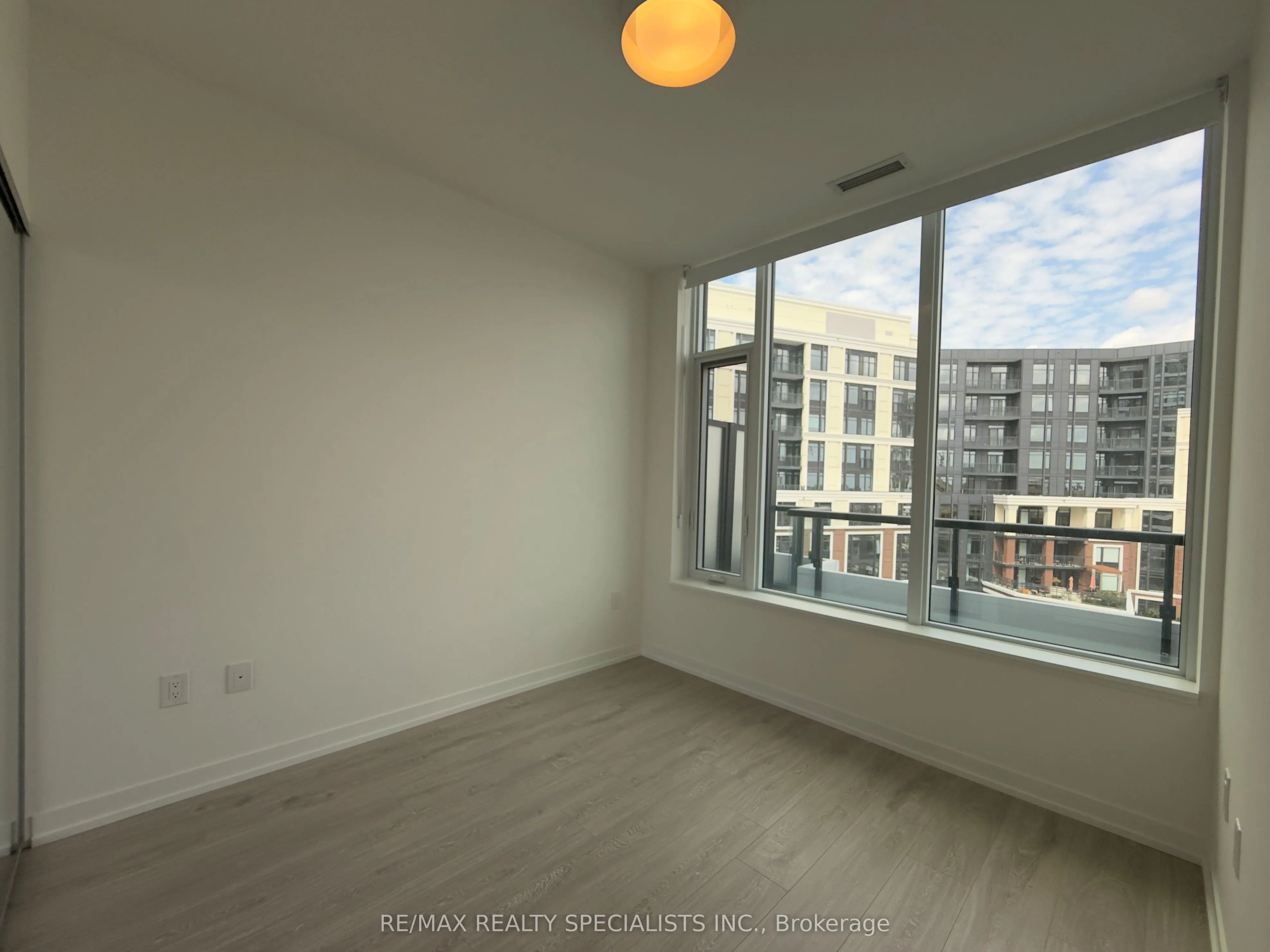 2485 Eglinton Avenue W, #715