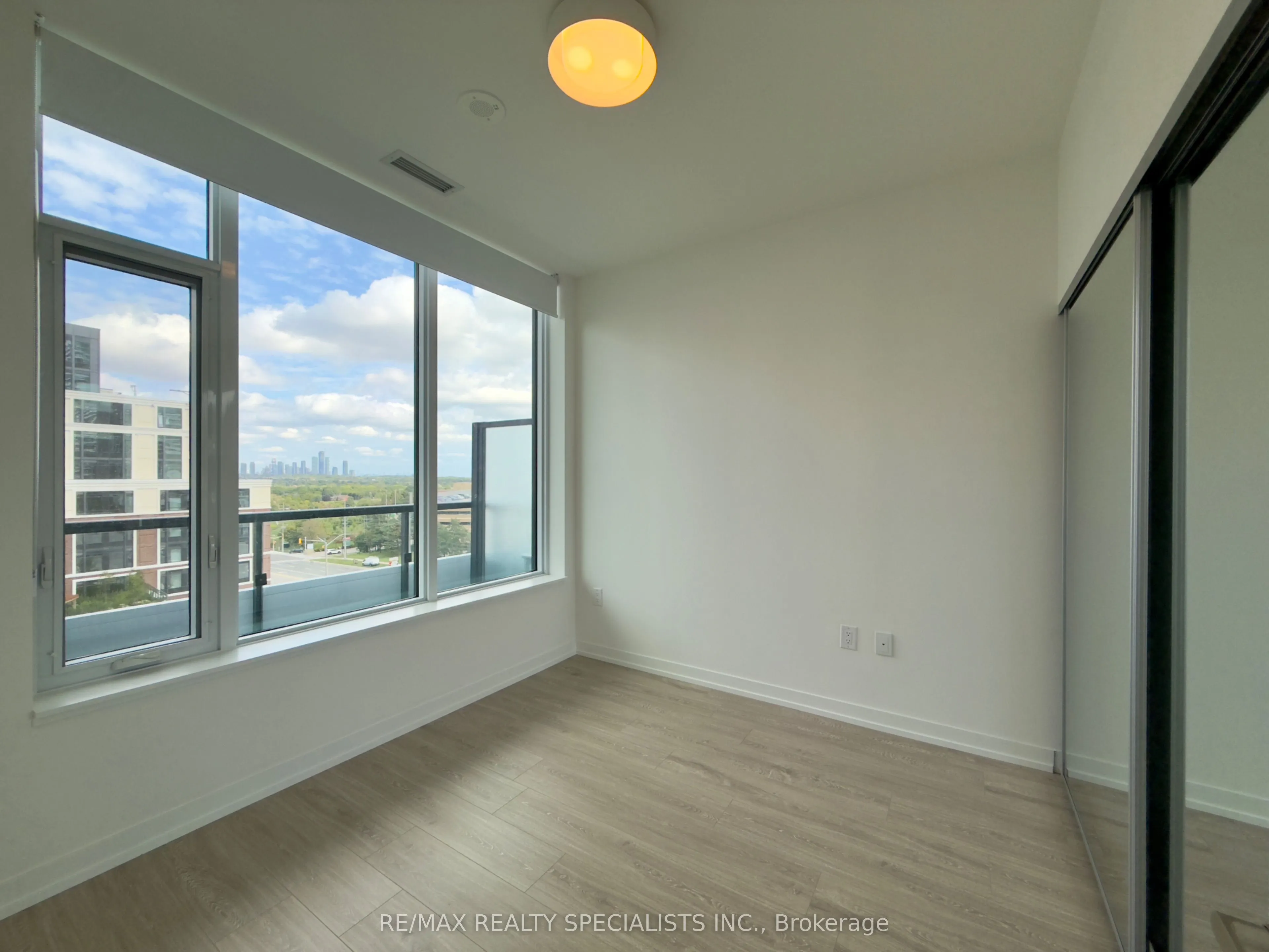2485 Eglinton Avenue W, #715