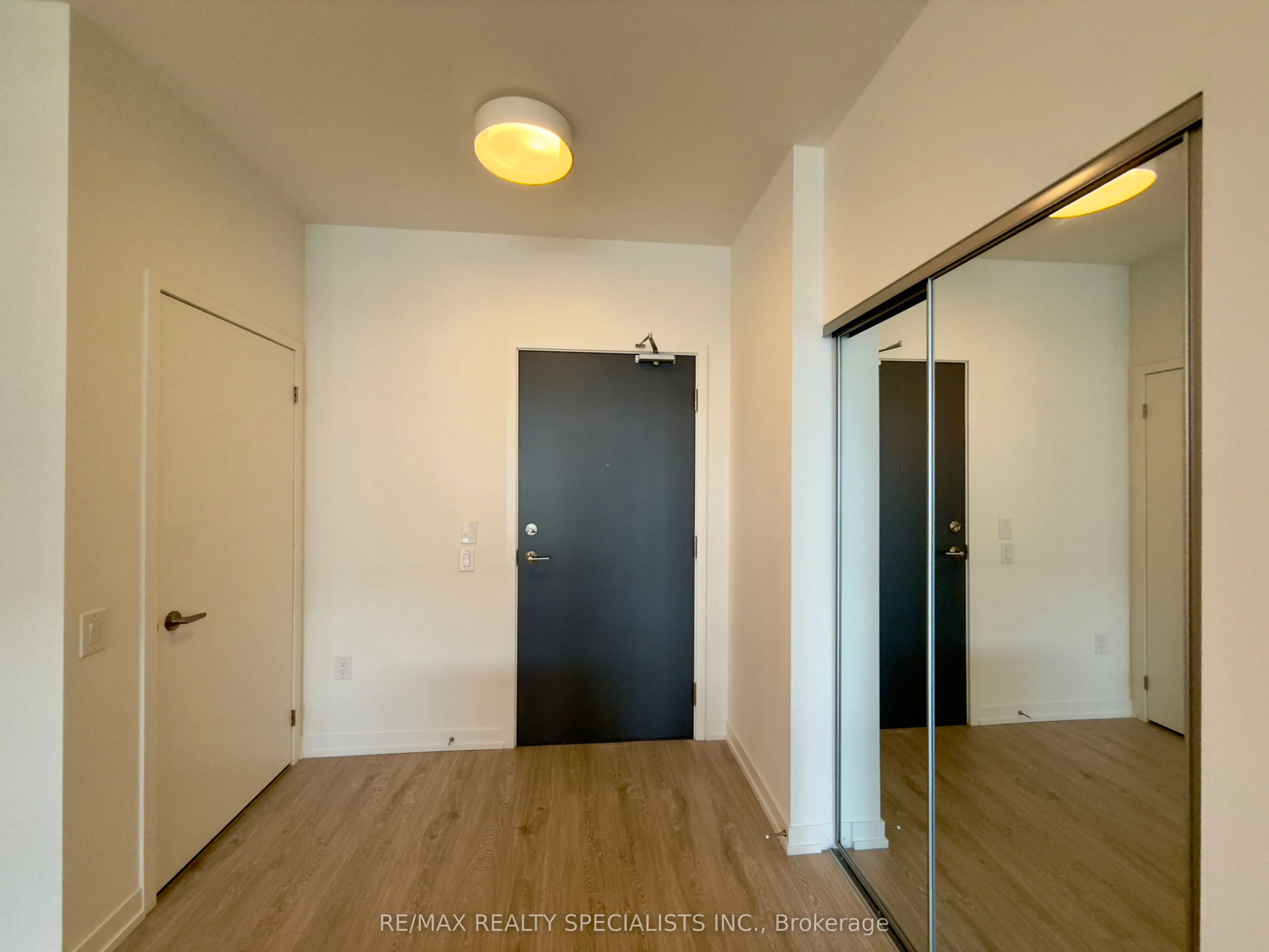 2485 Eglinton Avenue W, #715