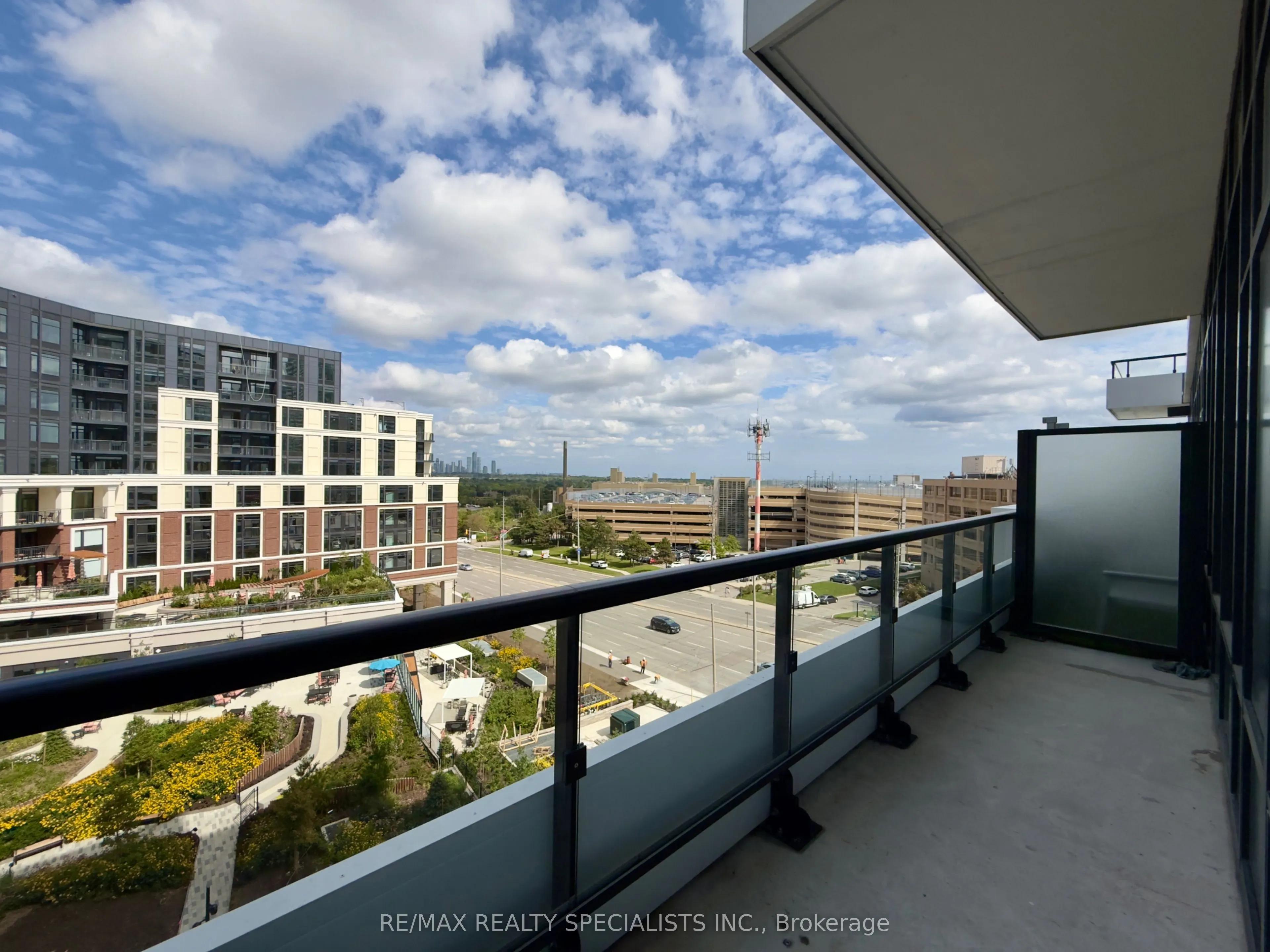 2485 Eglinton Avenue W, #715