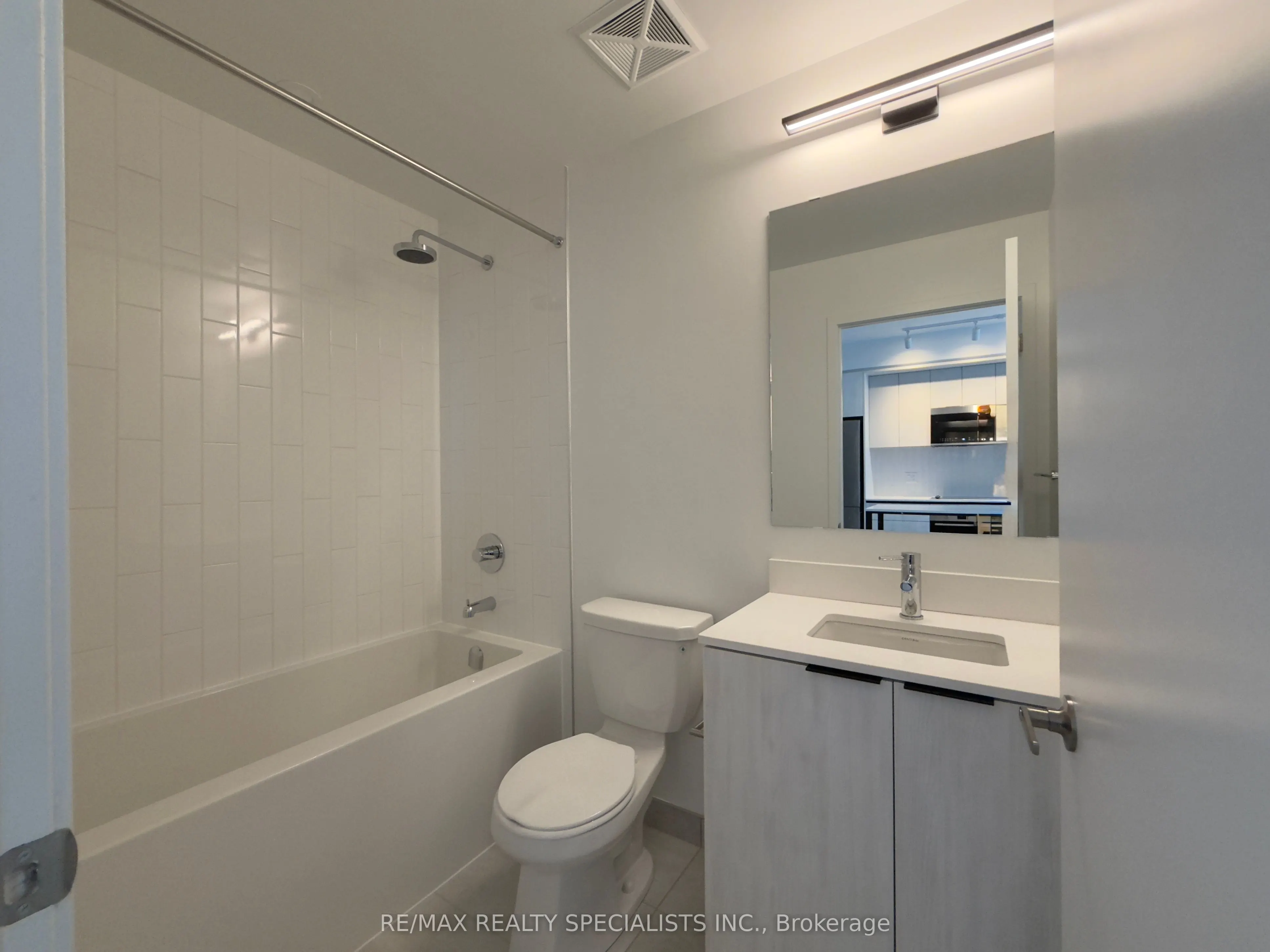 2485 Eglinton Avenue W, #715