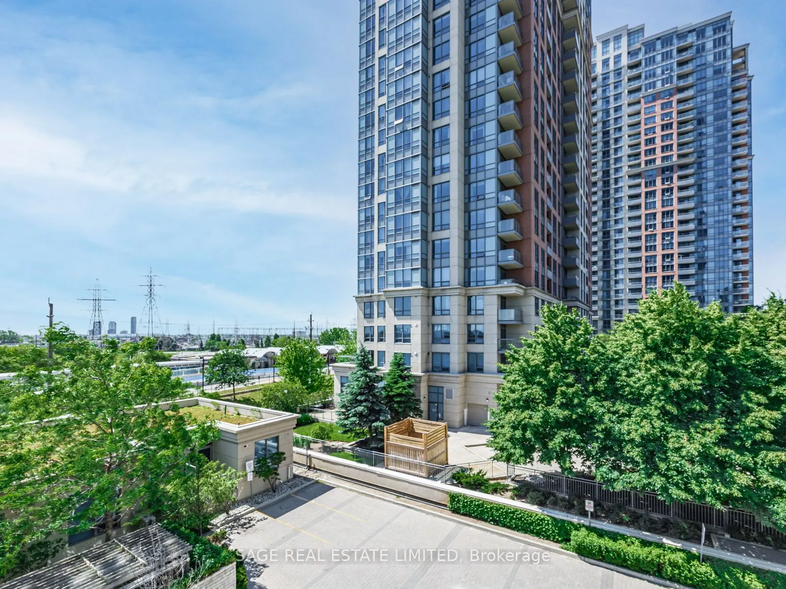 15 Viking Lane, #302