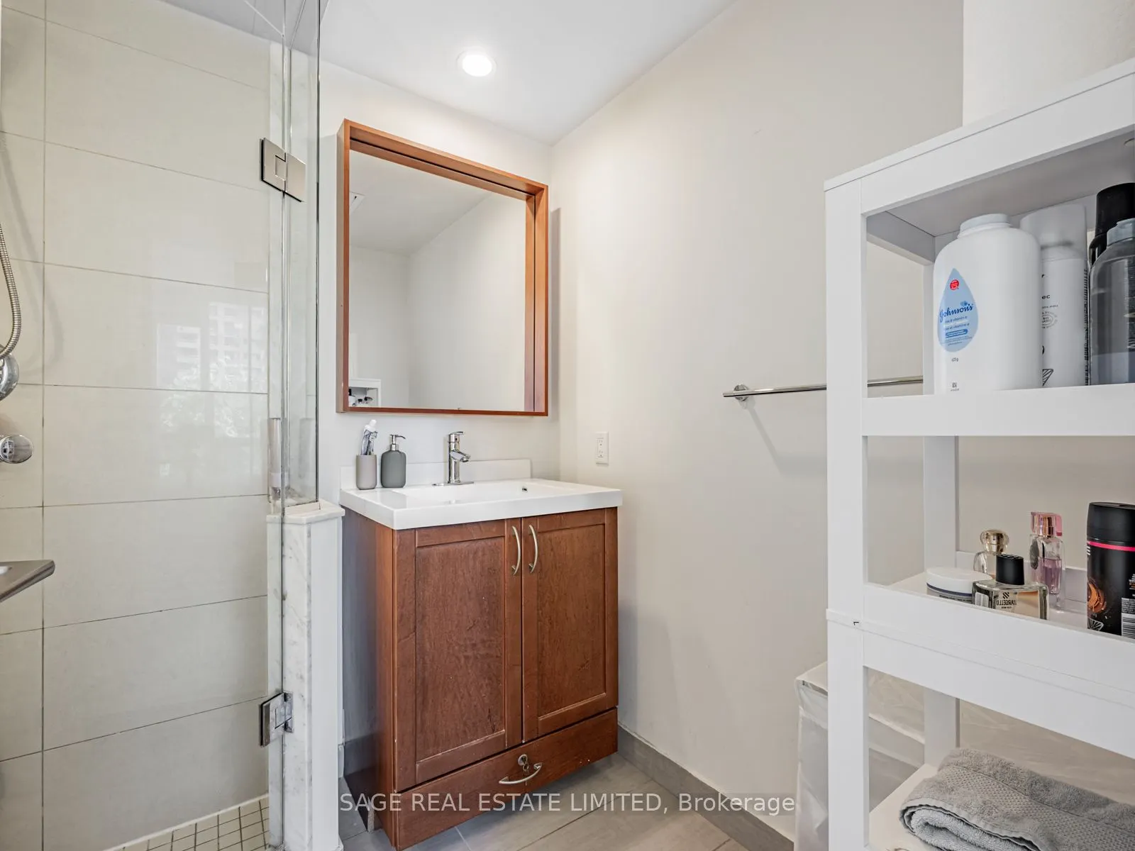 15 Viking Lane, #302