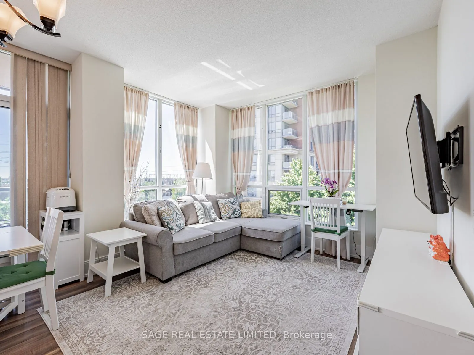 15 Viking Lane, #302