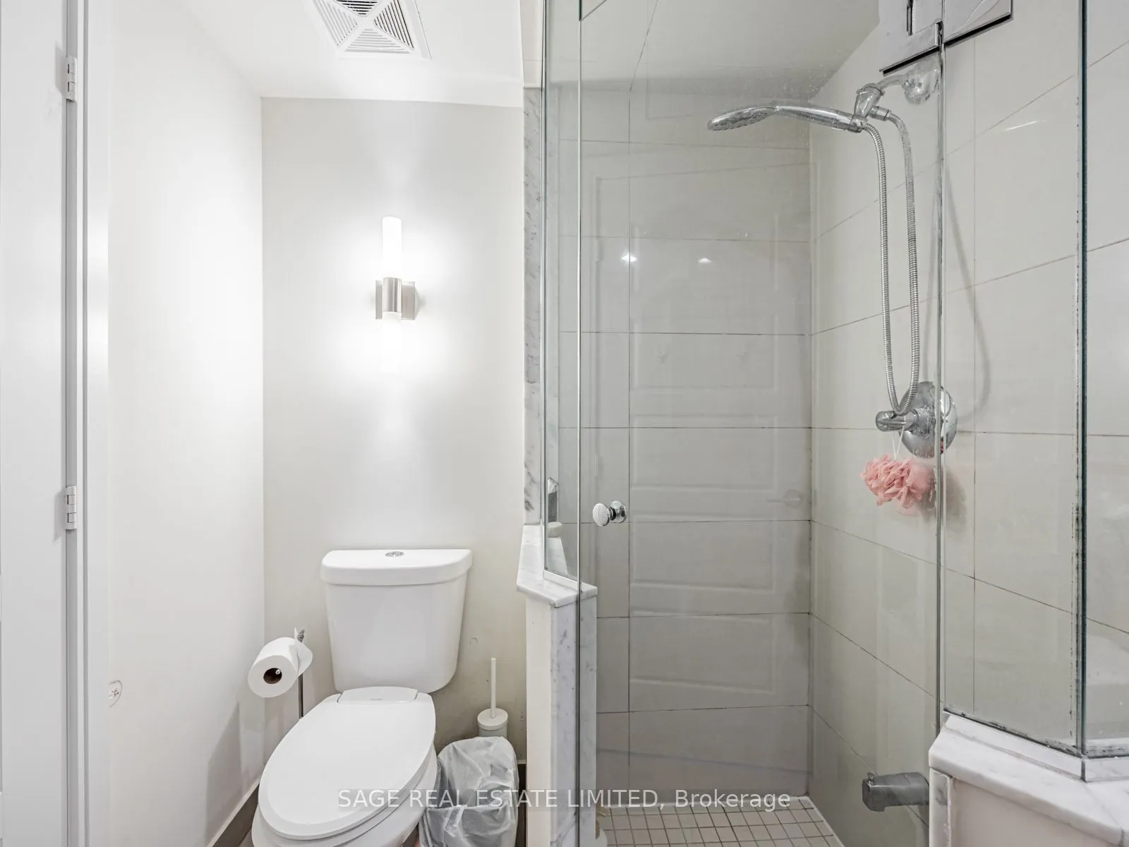 15 Viking Lane, #302