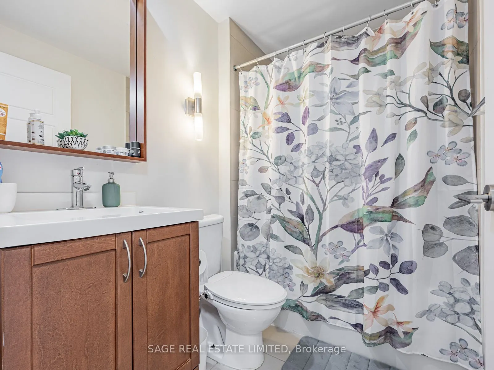 15 Viking Lane, #302