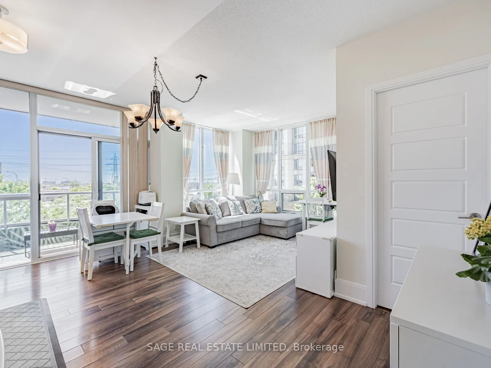 15 Viking Lane, #302