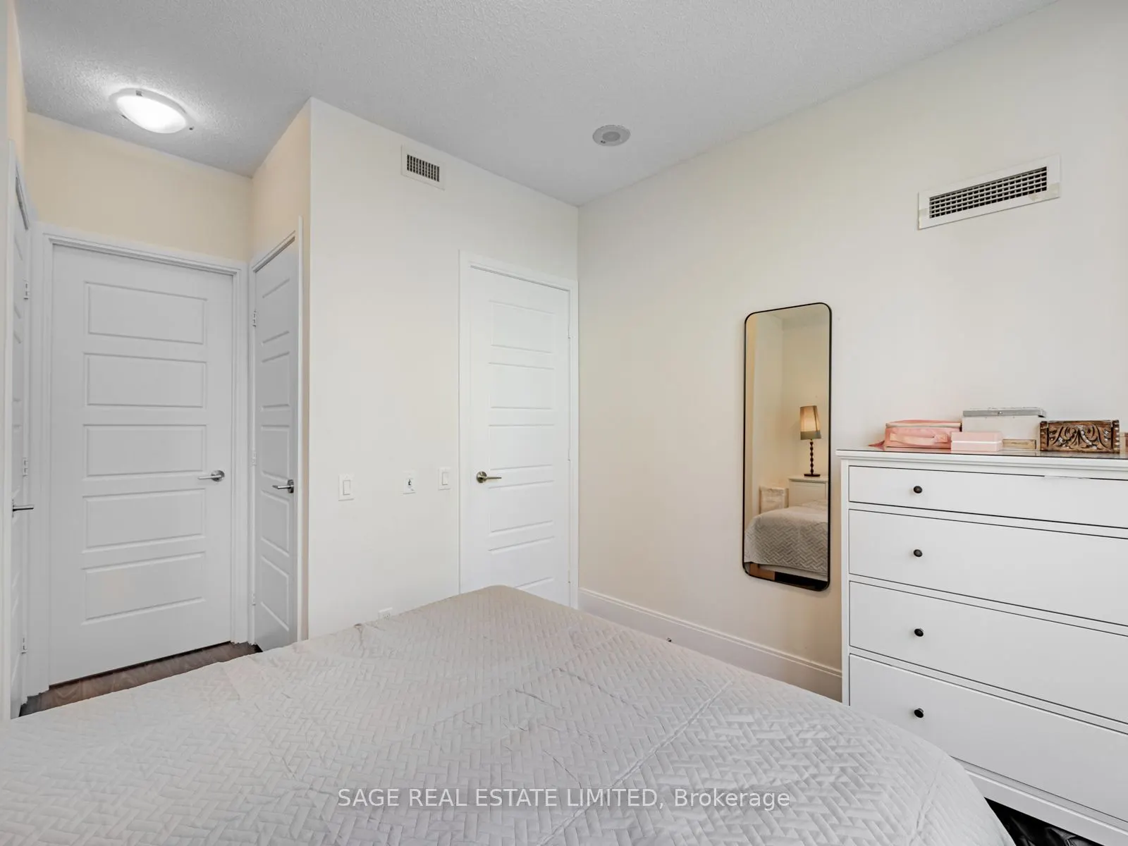 15 Viking Lane, #302