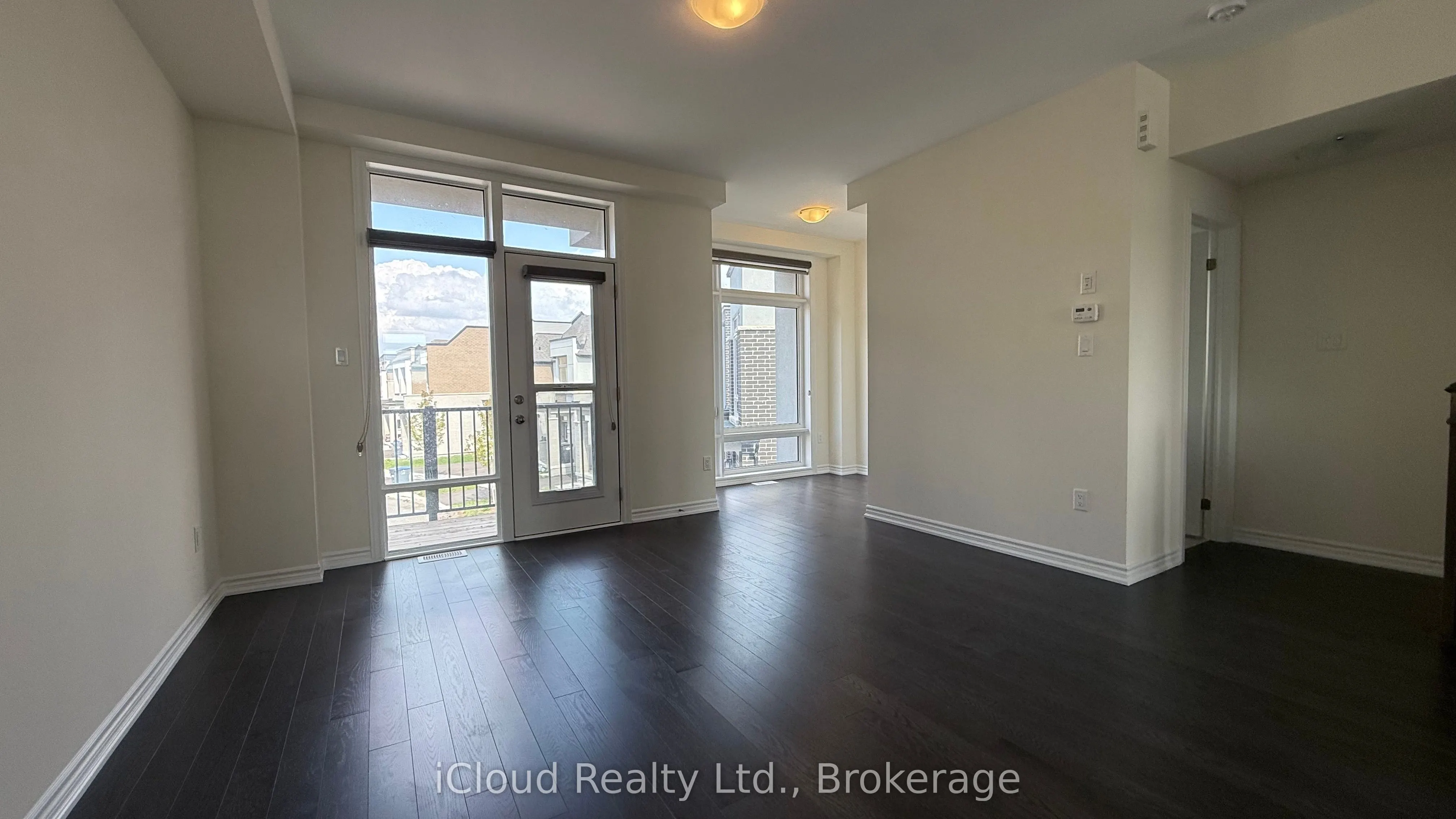 79 Donald Ficht Crescent W