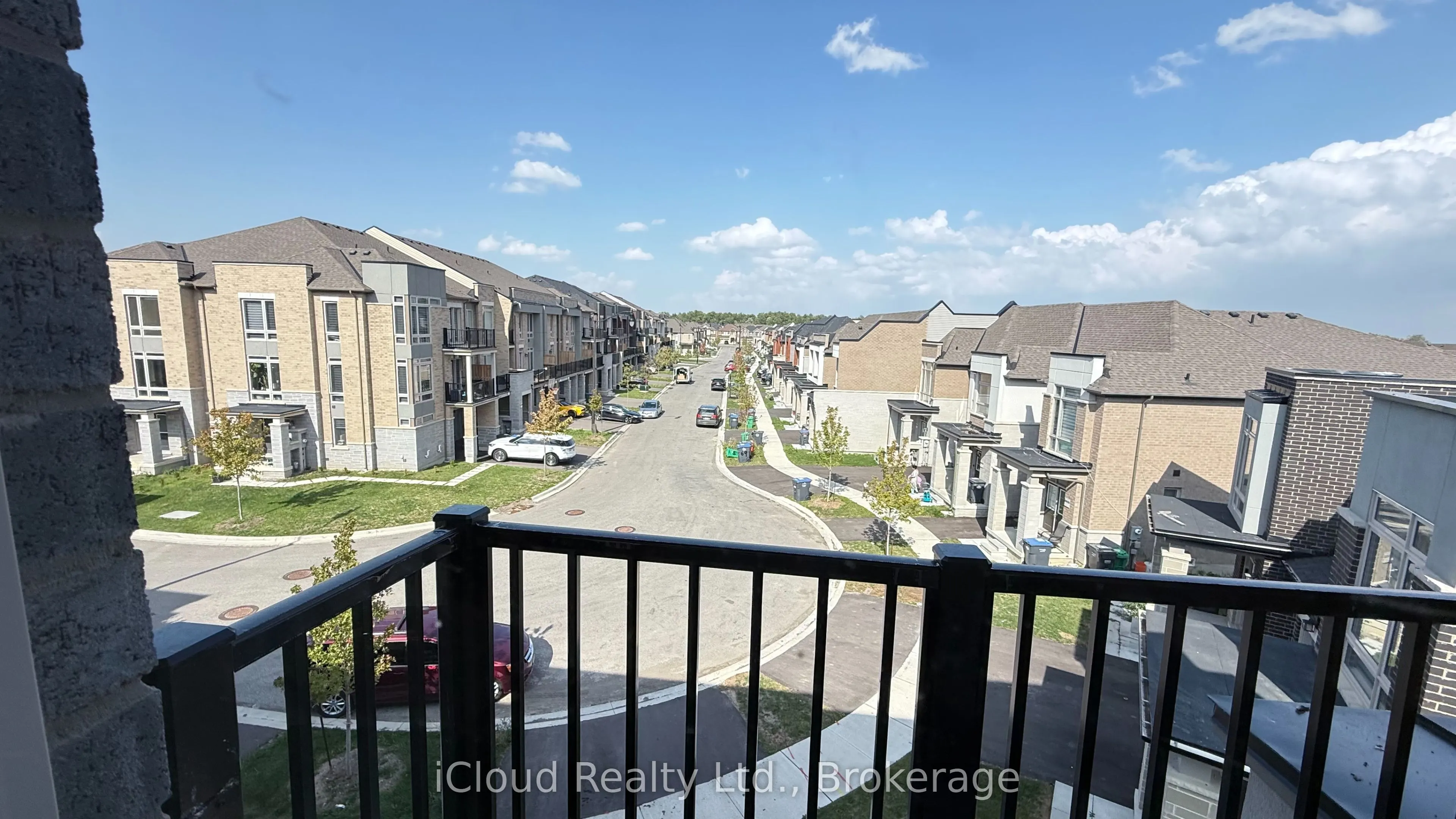79 Donald Ficht Crescent W