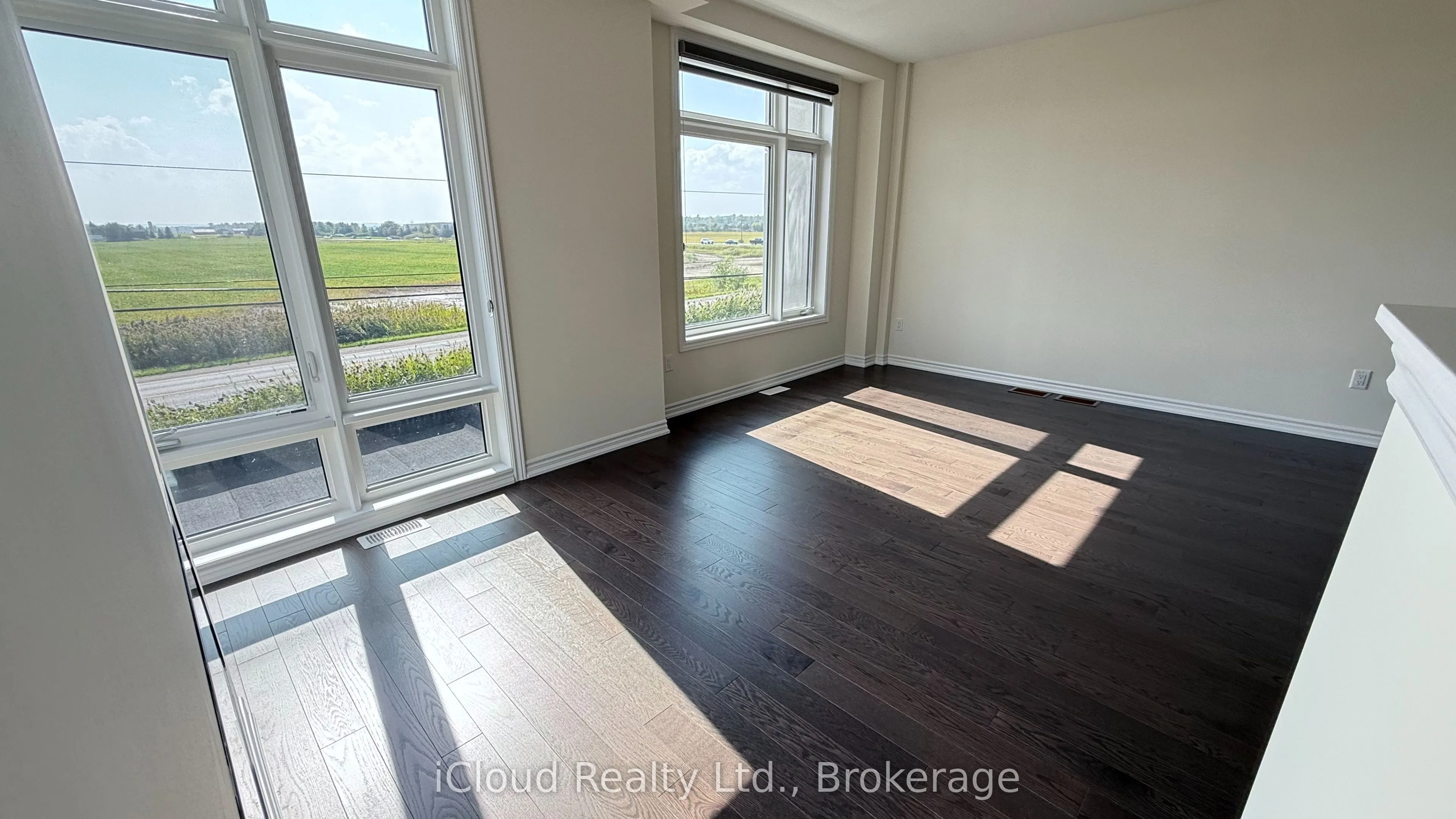 79 Donald Ficht Crescent W