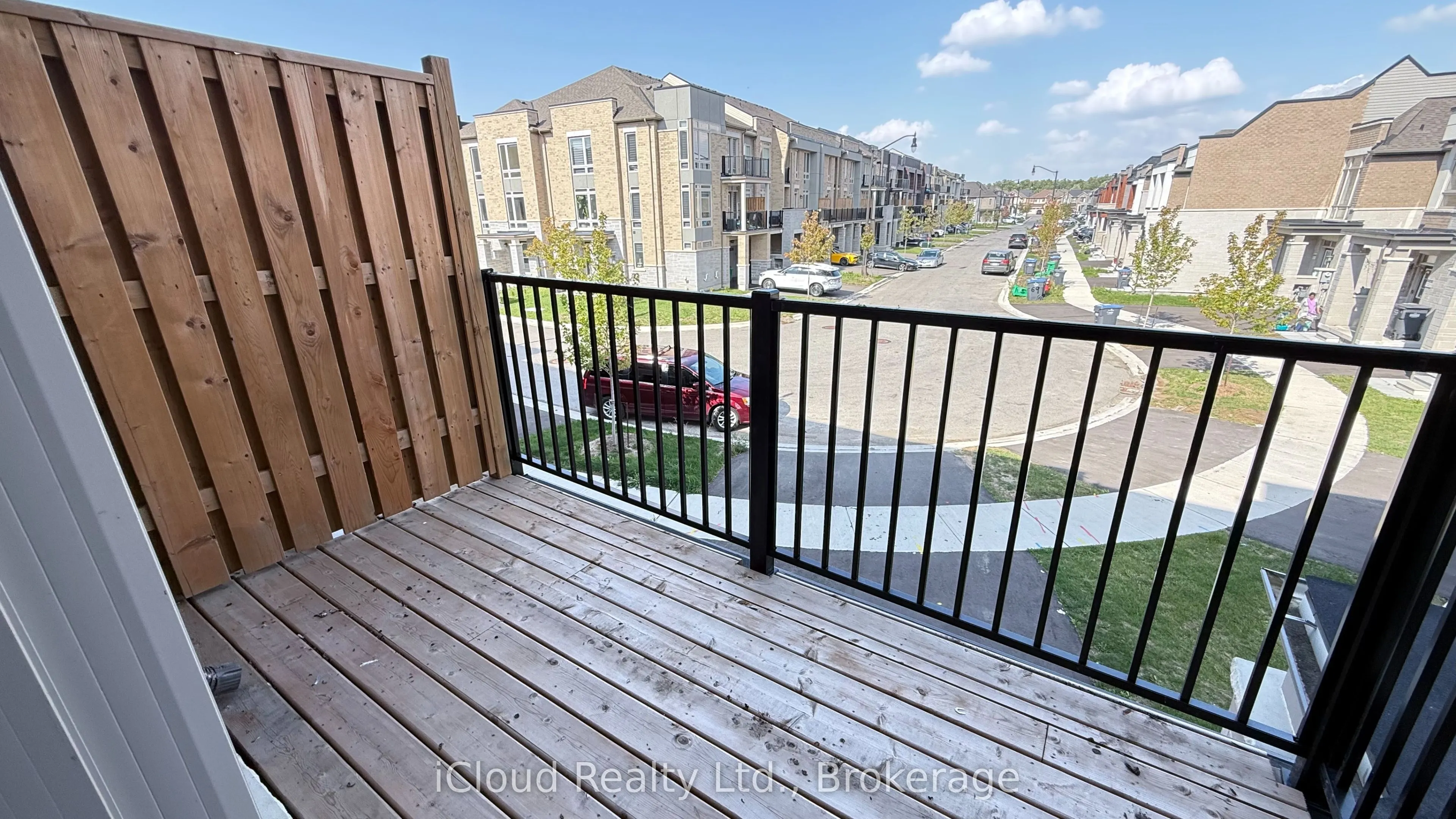 79 Donald Ficht Crescent W