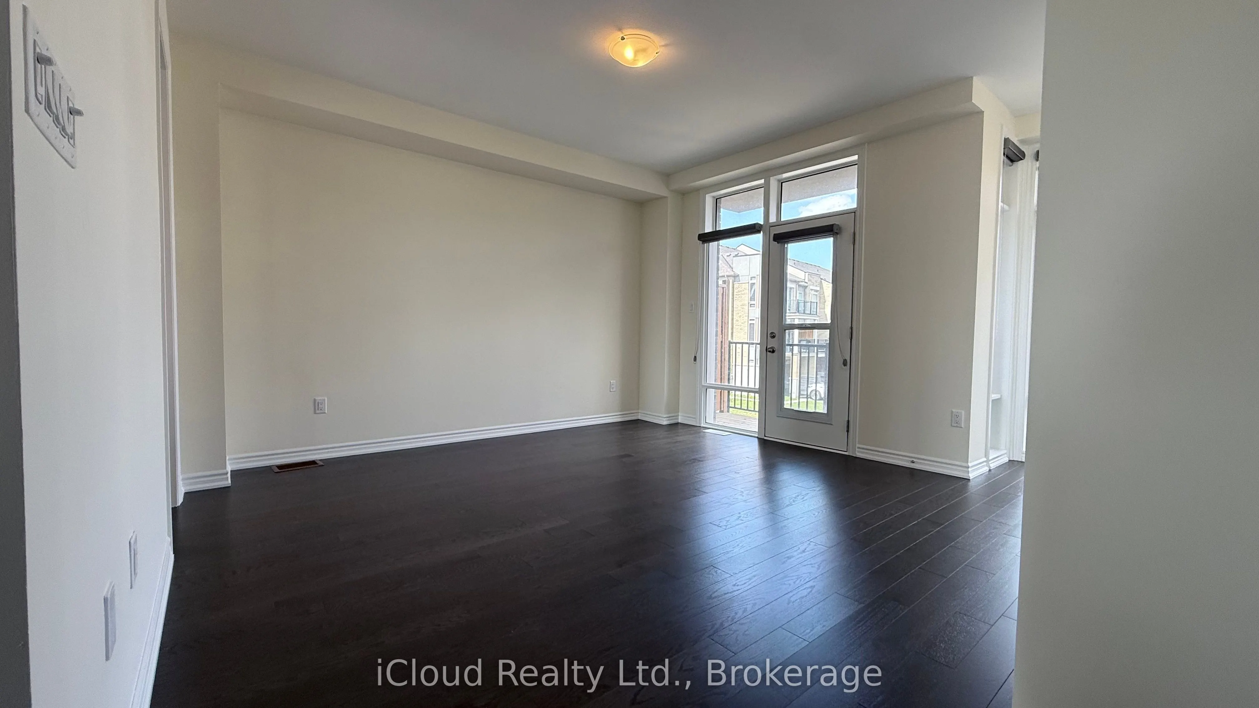 79 Donald Ficht Crescent W