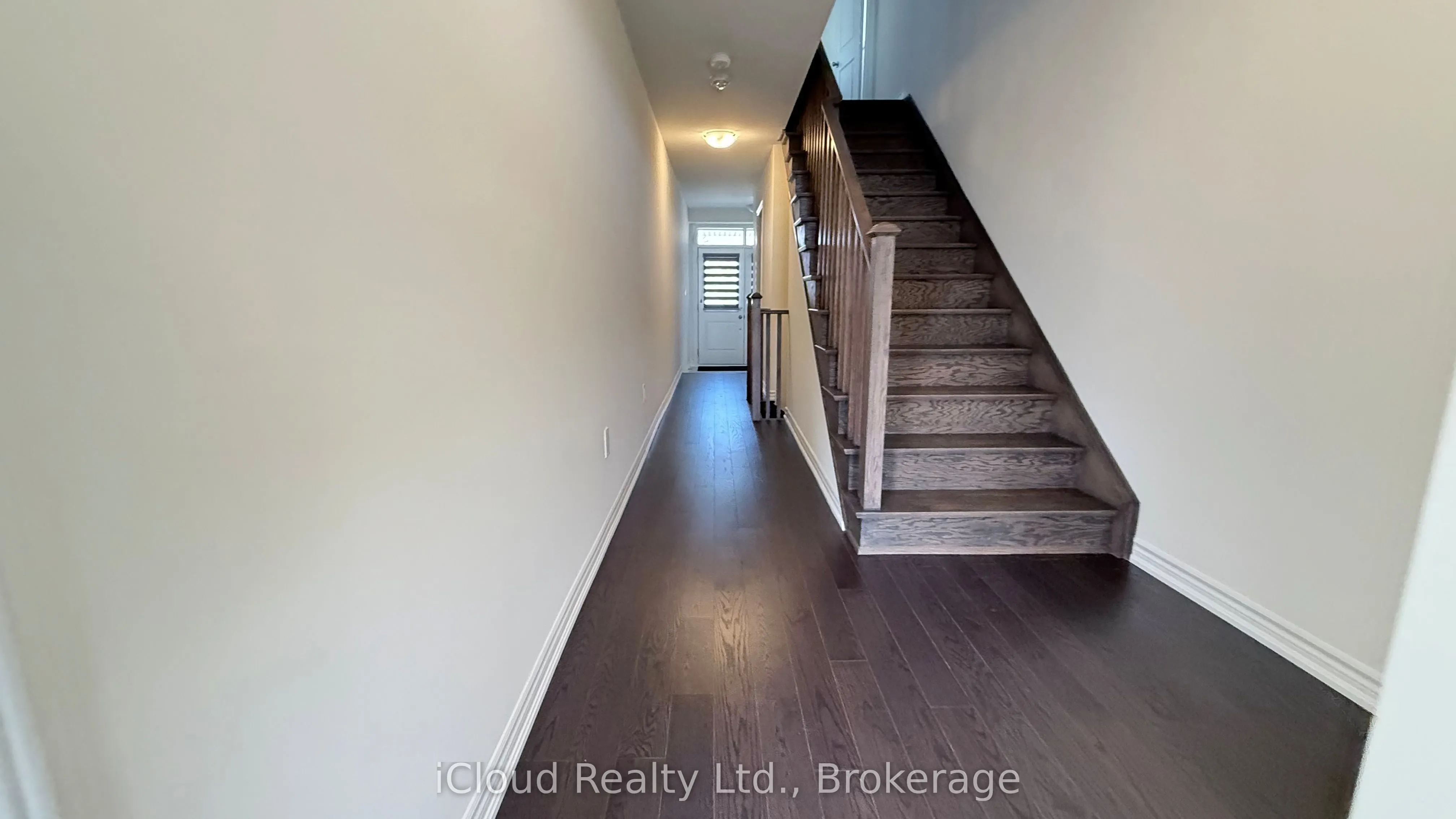 79 Donald Ficht Crescent W