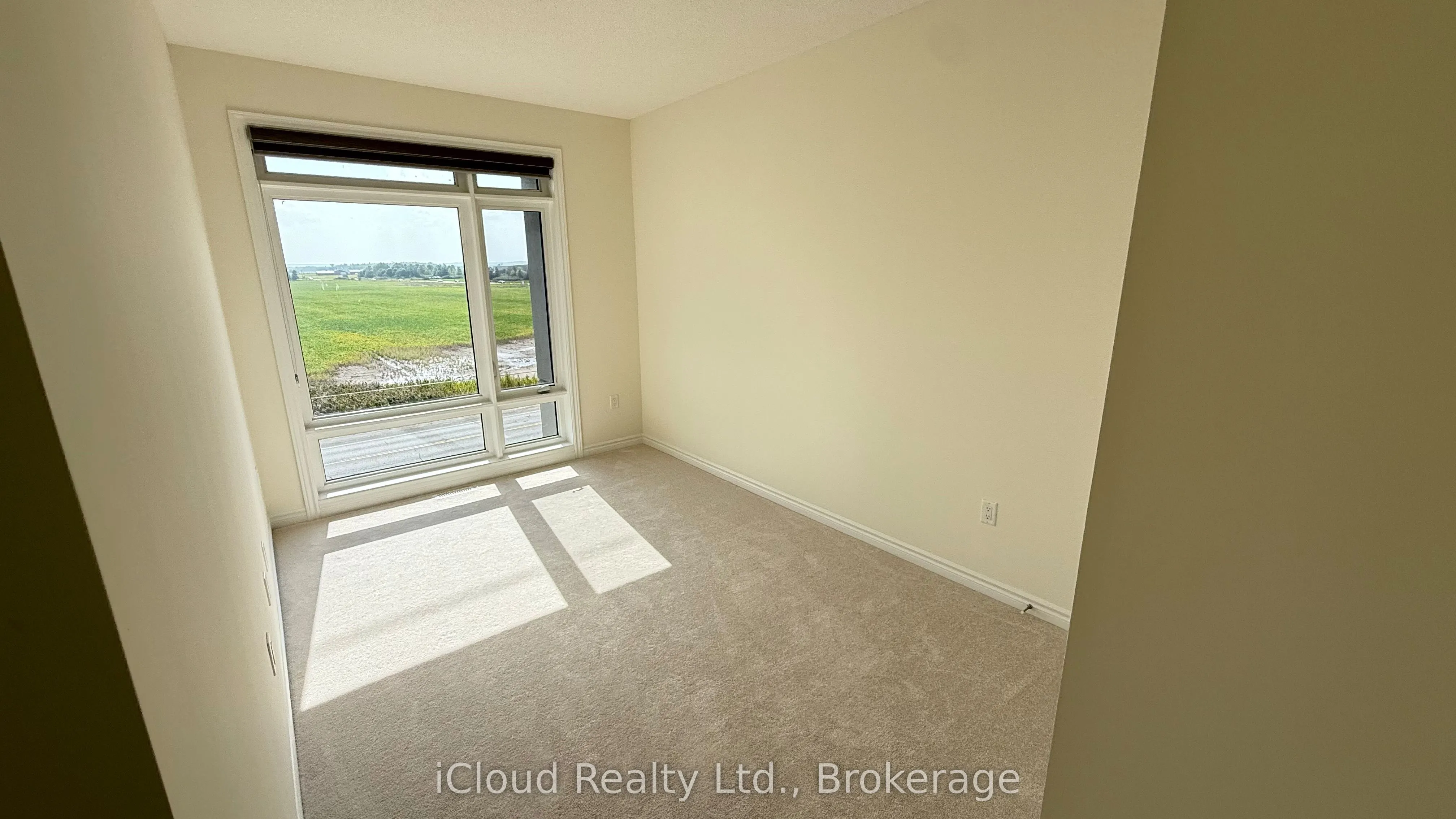 79 Donald Ficht Crescent W