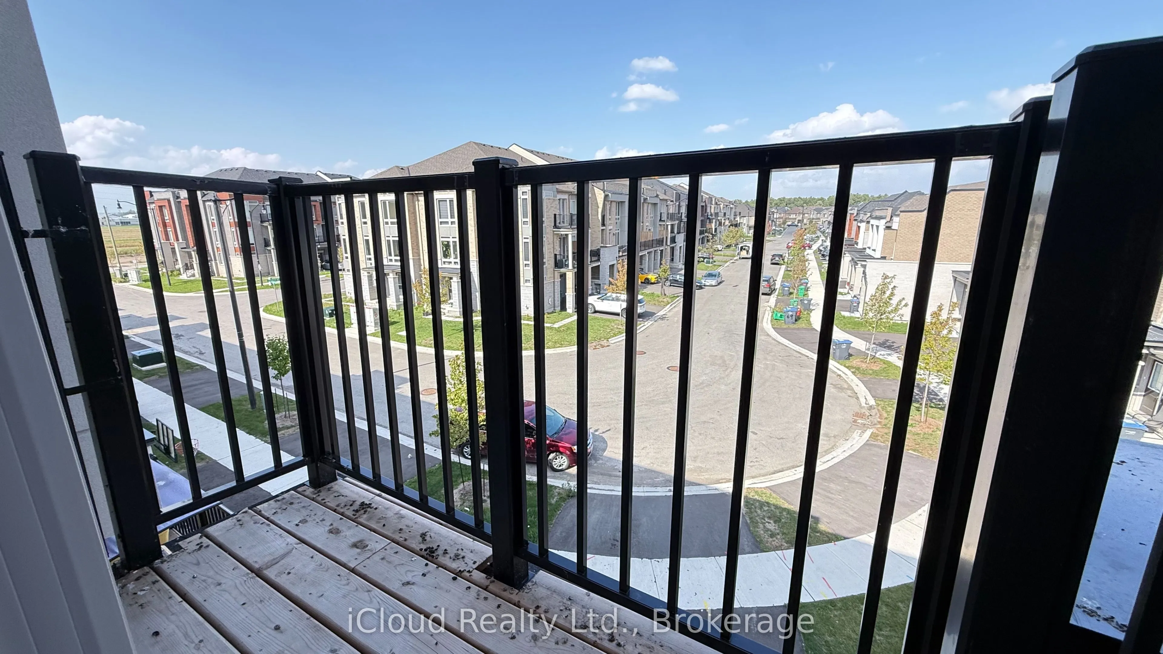 79 Donald Ficht Crescent W