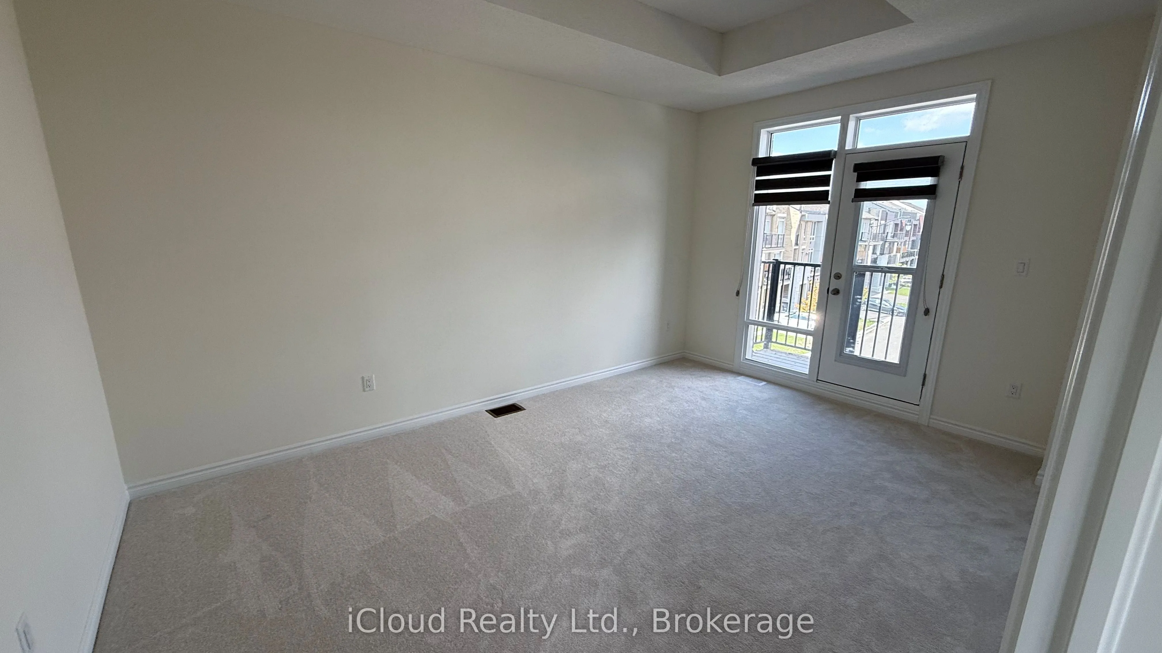 79 Donald Ficht Crescent W