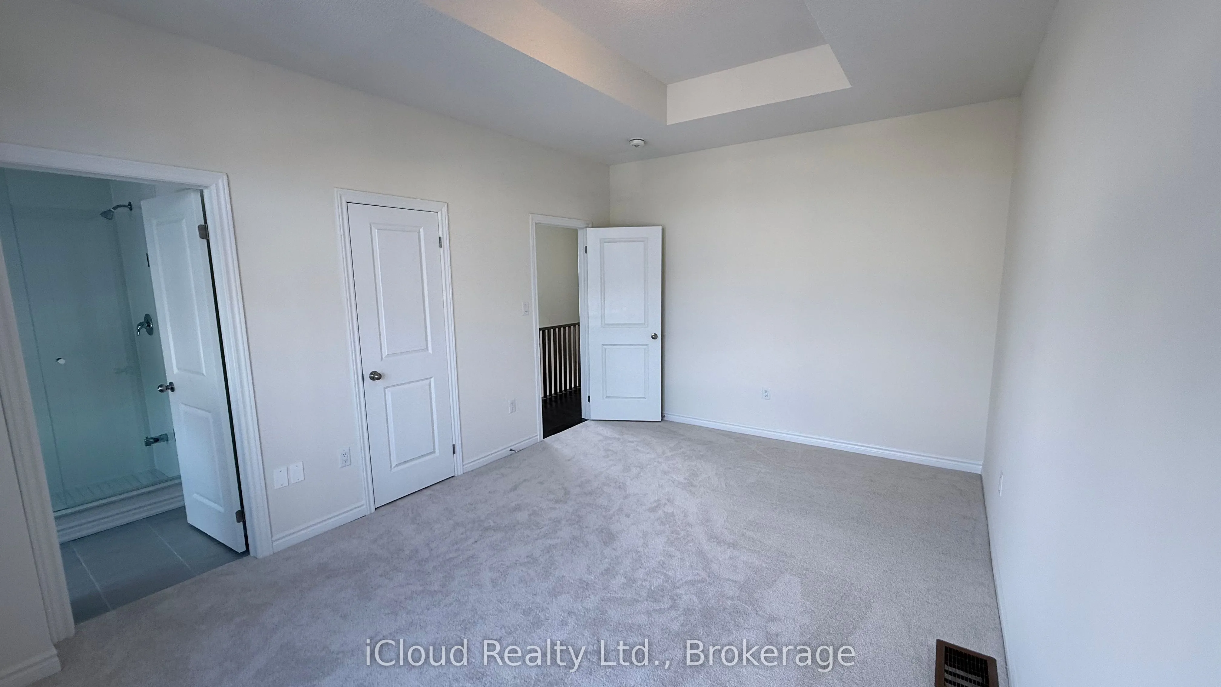 79 Donald Ficht Crescent W
