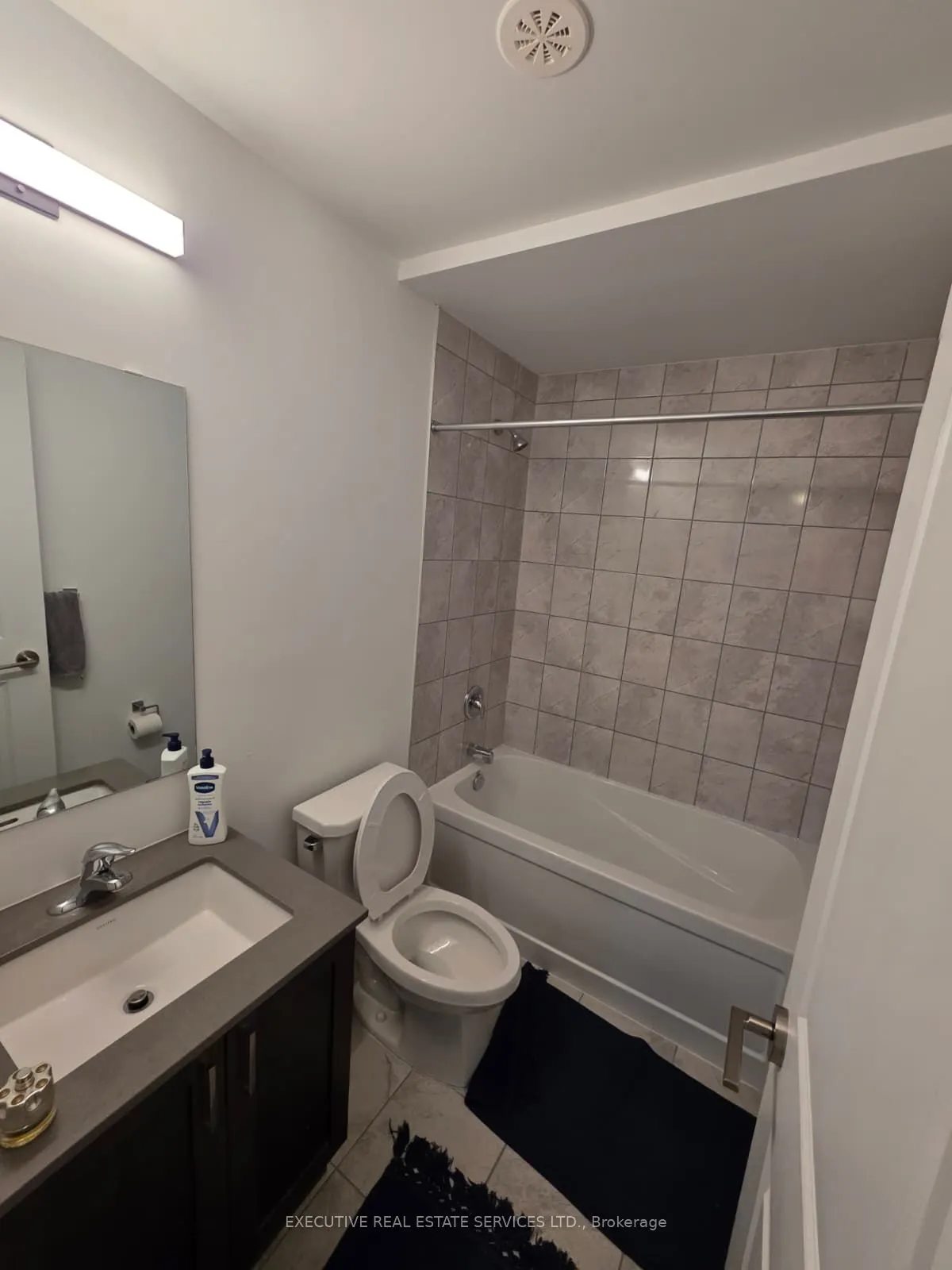 1095 Douglas Mccurdy Comm Drive, #159
