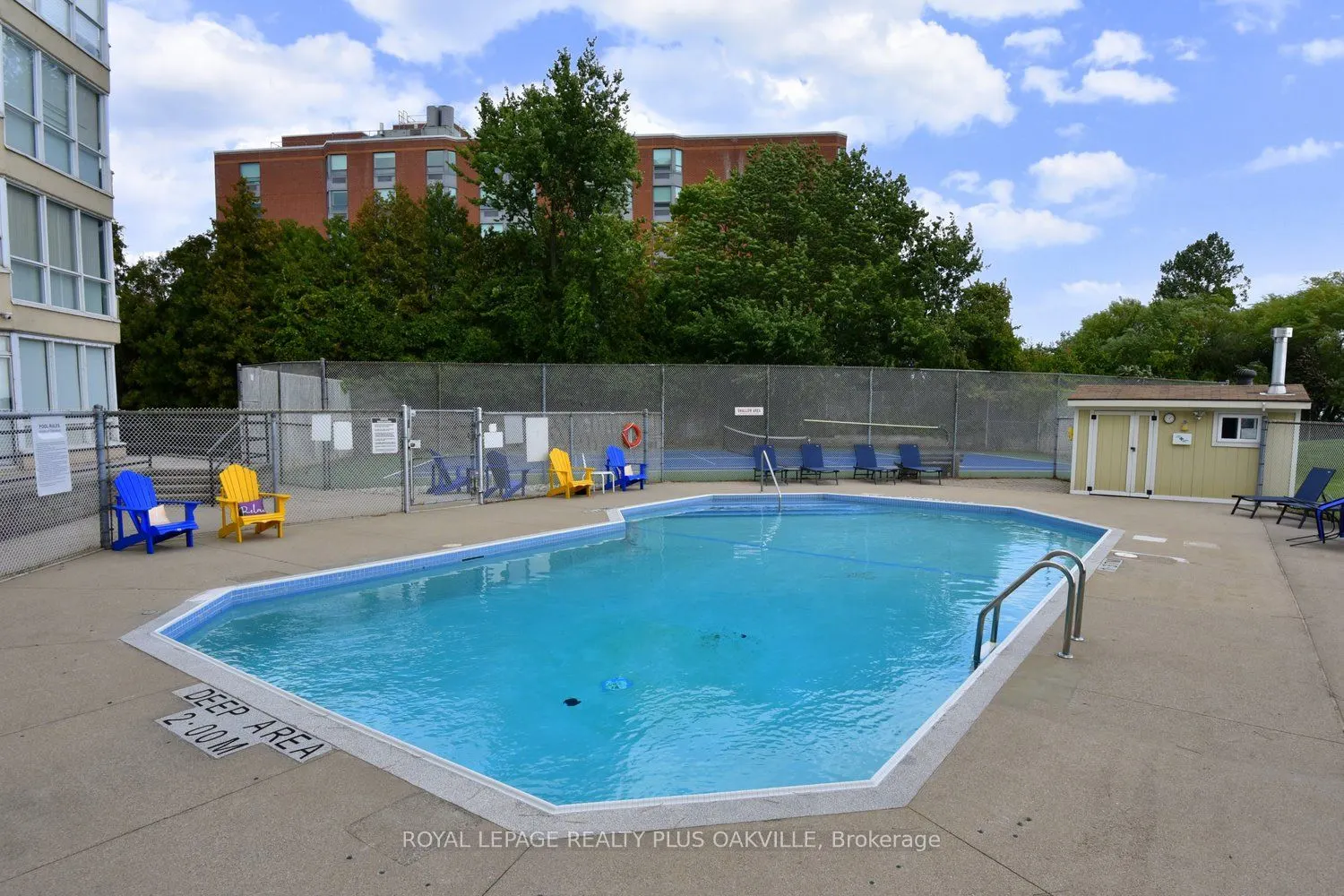 5280 Lakeshore Road, #404