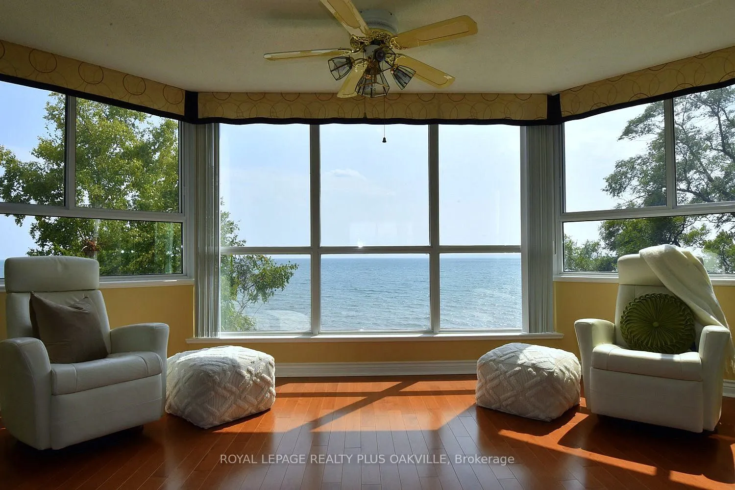 5280 Lakeshore Road, #404