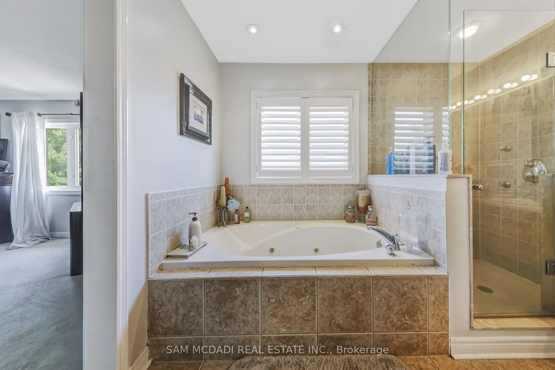 3306 Fox Run Circle