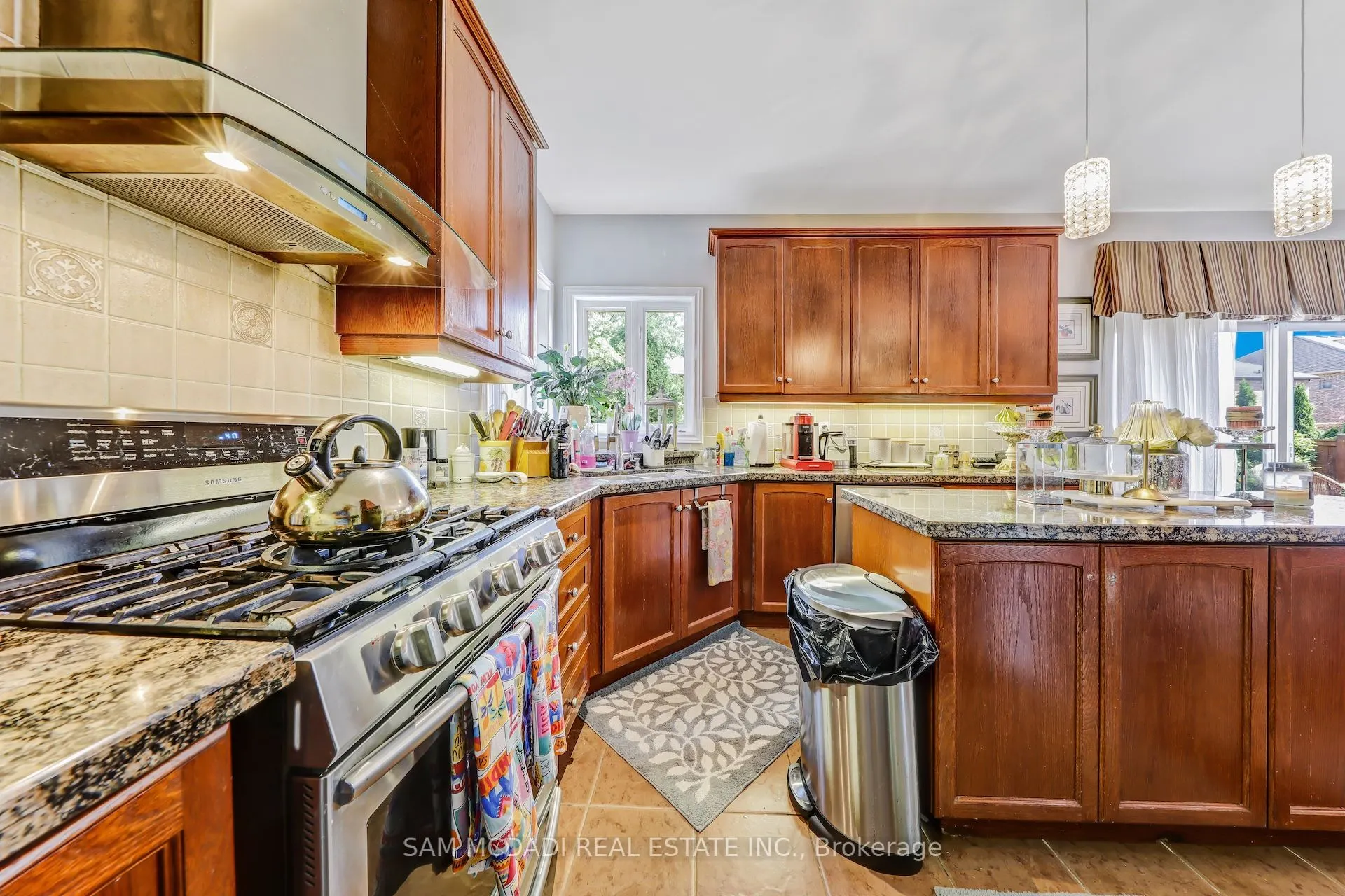 3306 Fox Run Circle