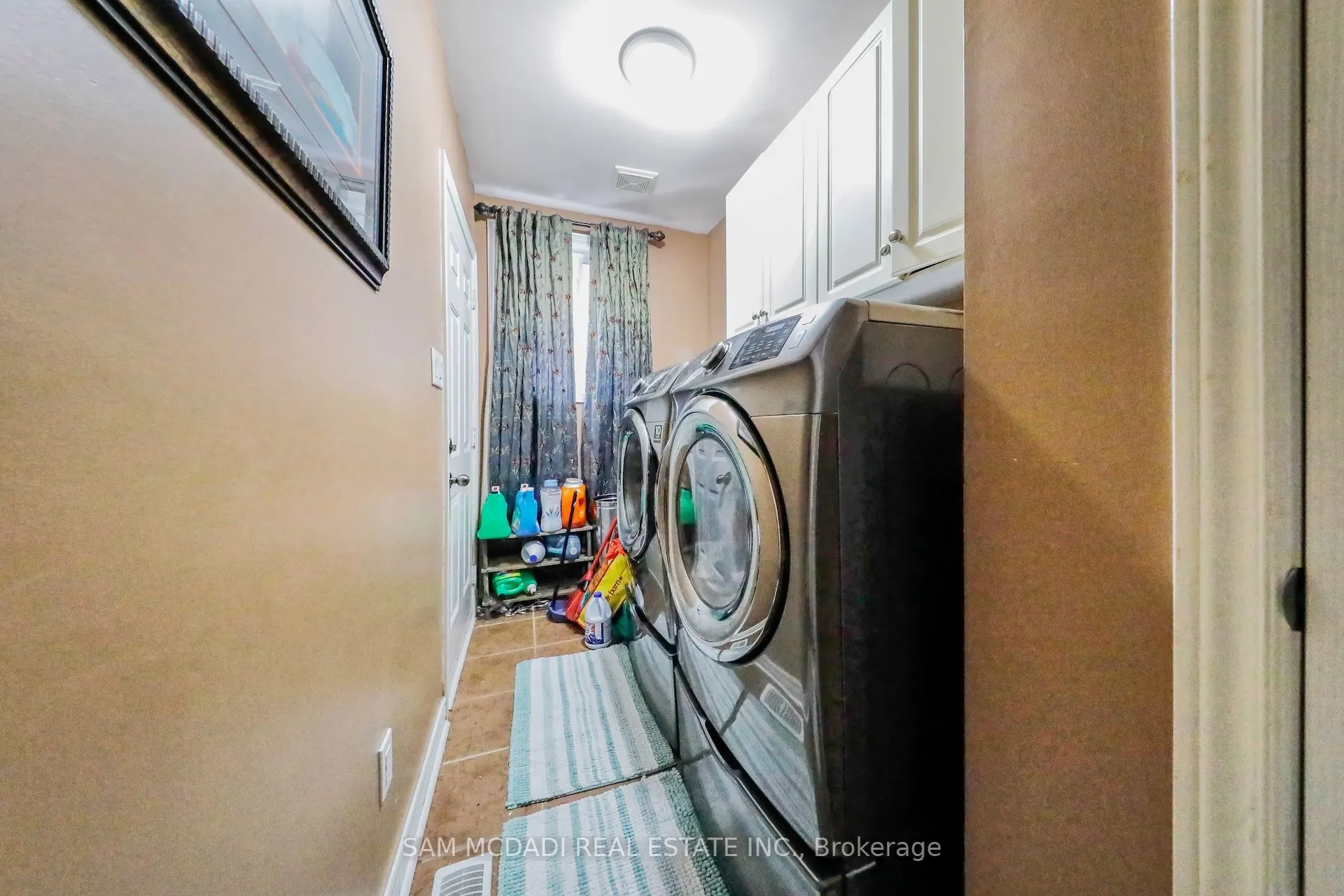 3306 Fox Run Circle