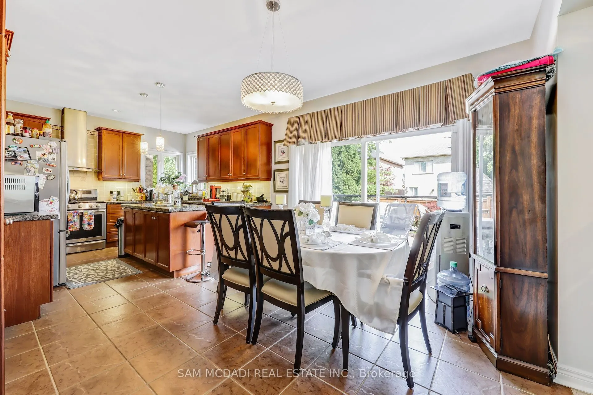 3306 Fox Run Circle