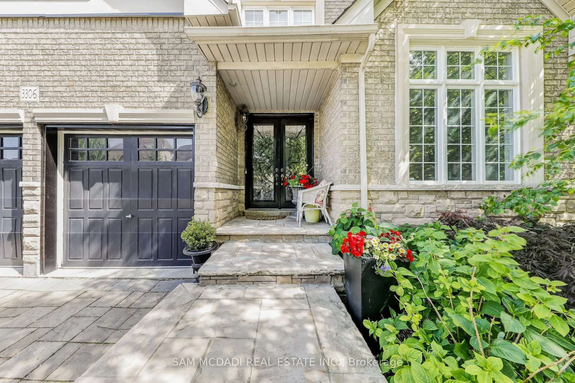 3306 Fox Run Circle