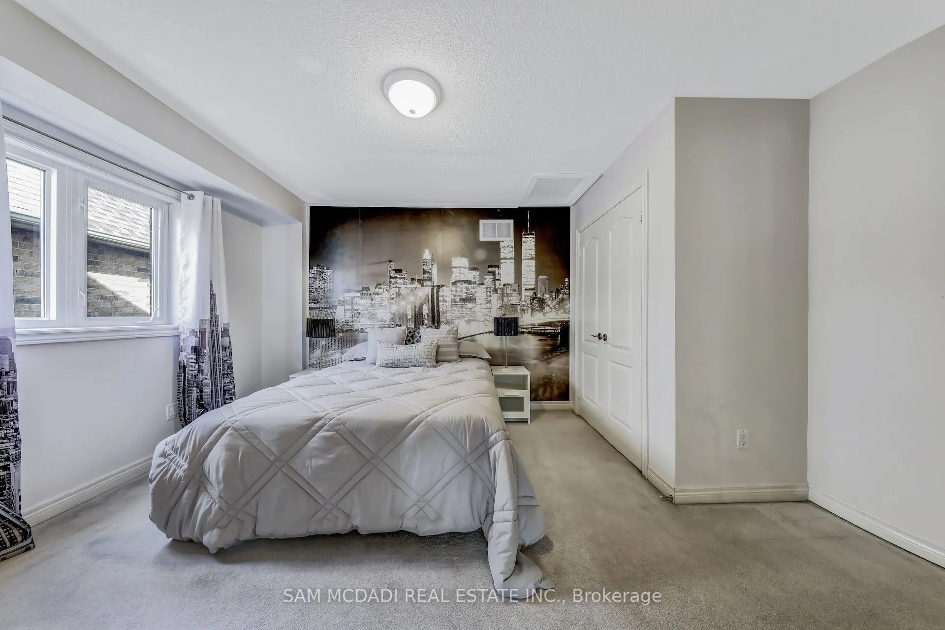 3306 Fox Run Circle