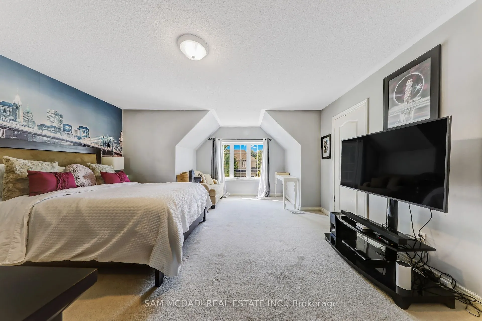 3306 Fox Run Circle