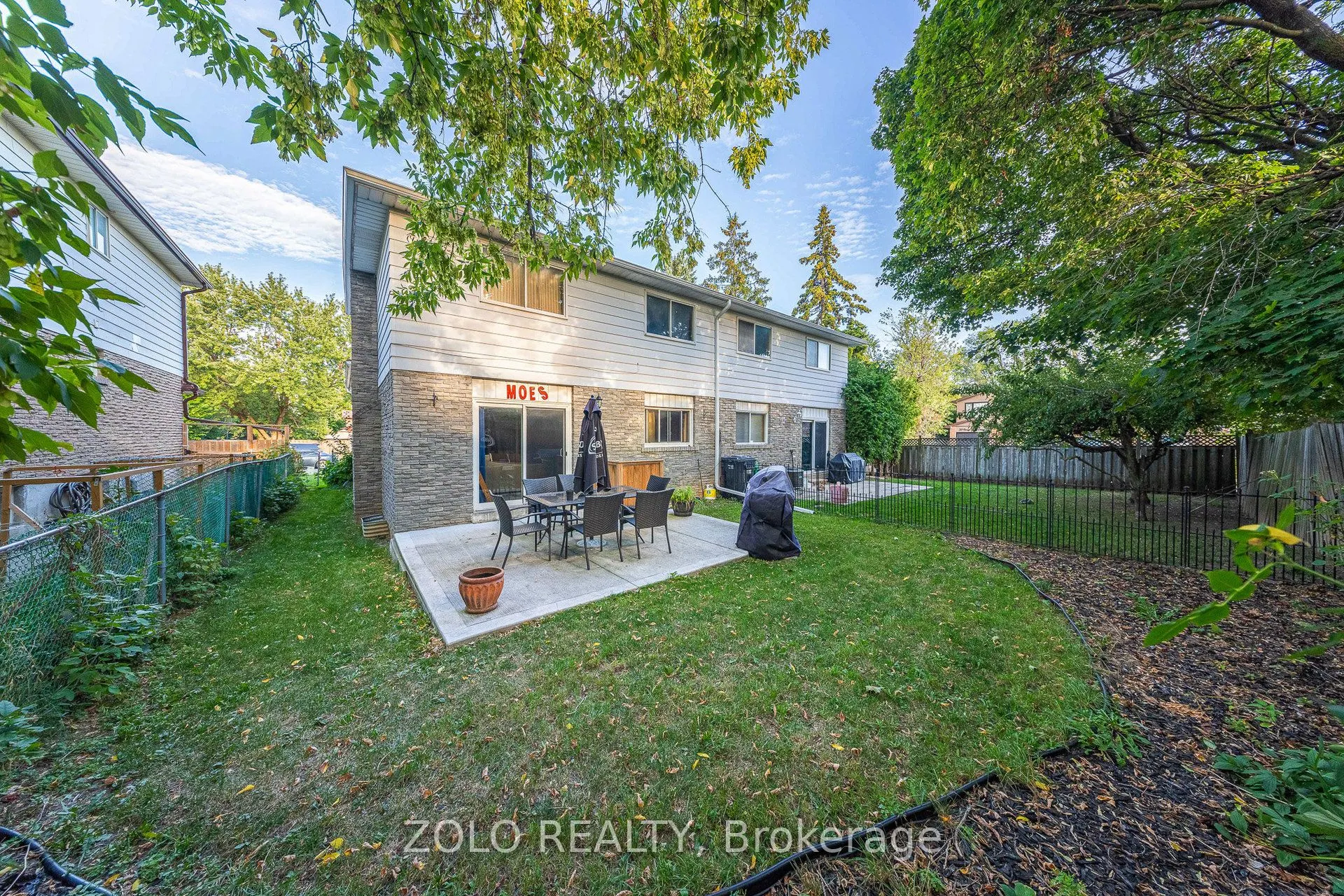 90 Ivybridge Drive