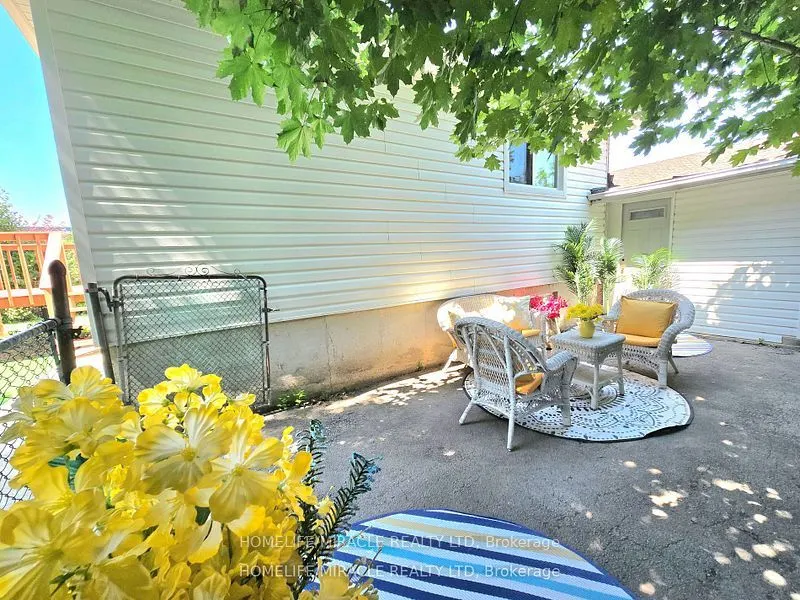 3777 Woodruff Crescent