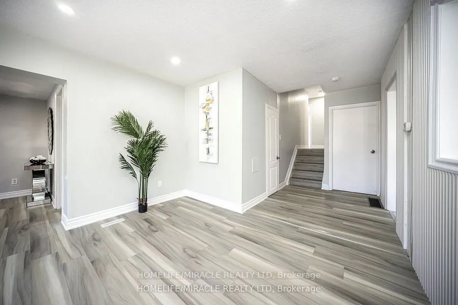 3777 Woodruff Crescent