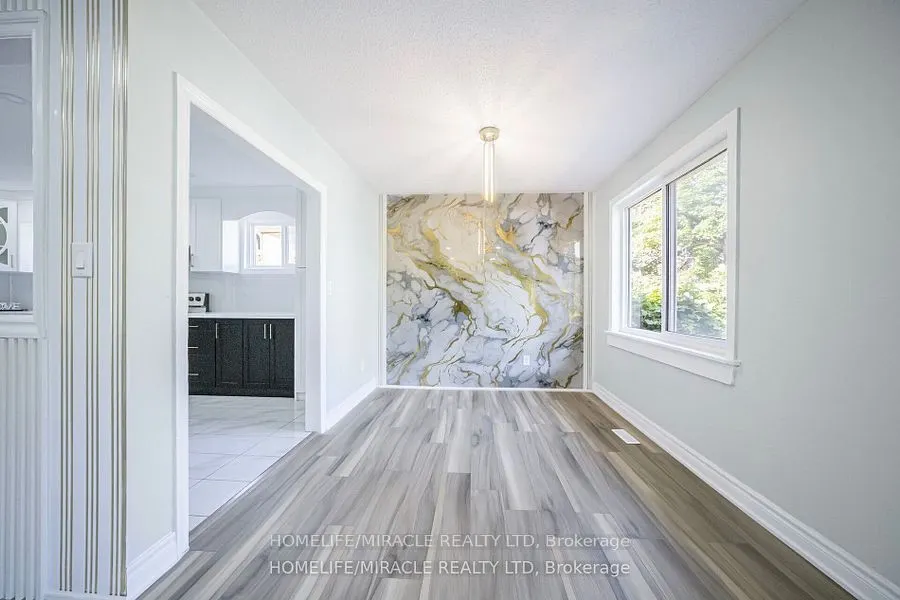 3777 Woodruff Crescent