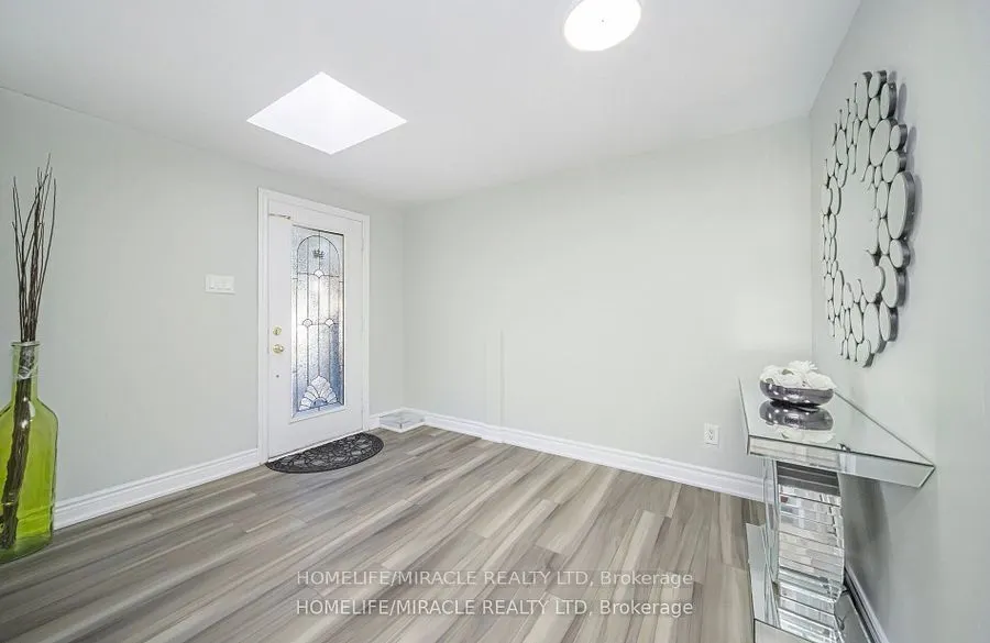 3777 Woodruff Crescent