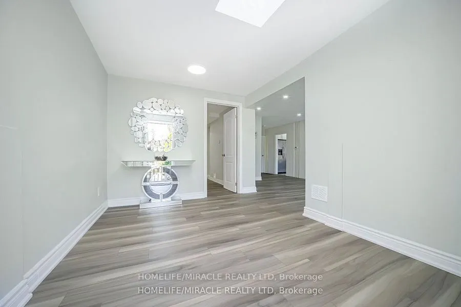 3777 Woodruff Crescent